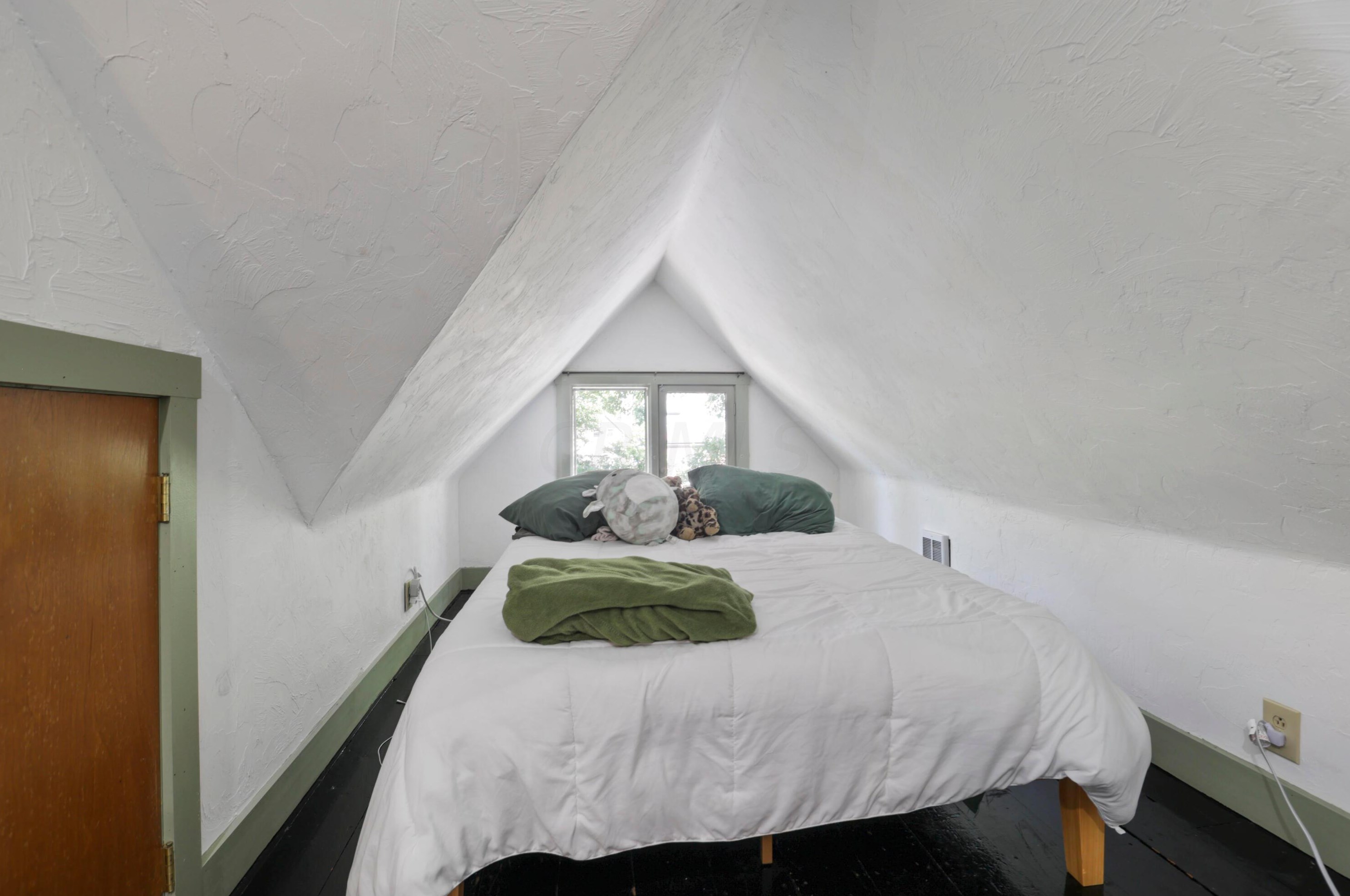 1022 Neil Ave, Columbus OH 43201-3437 exterior