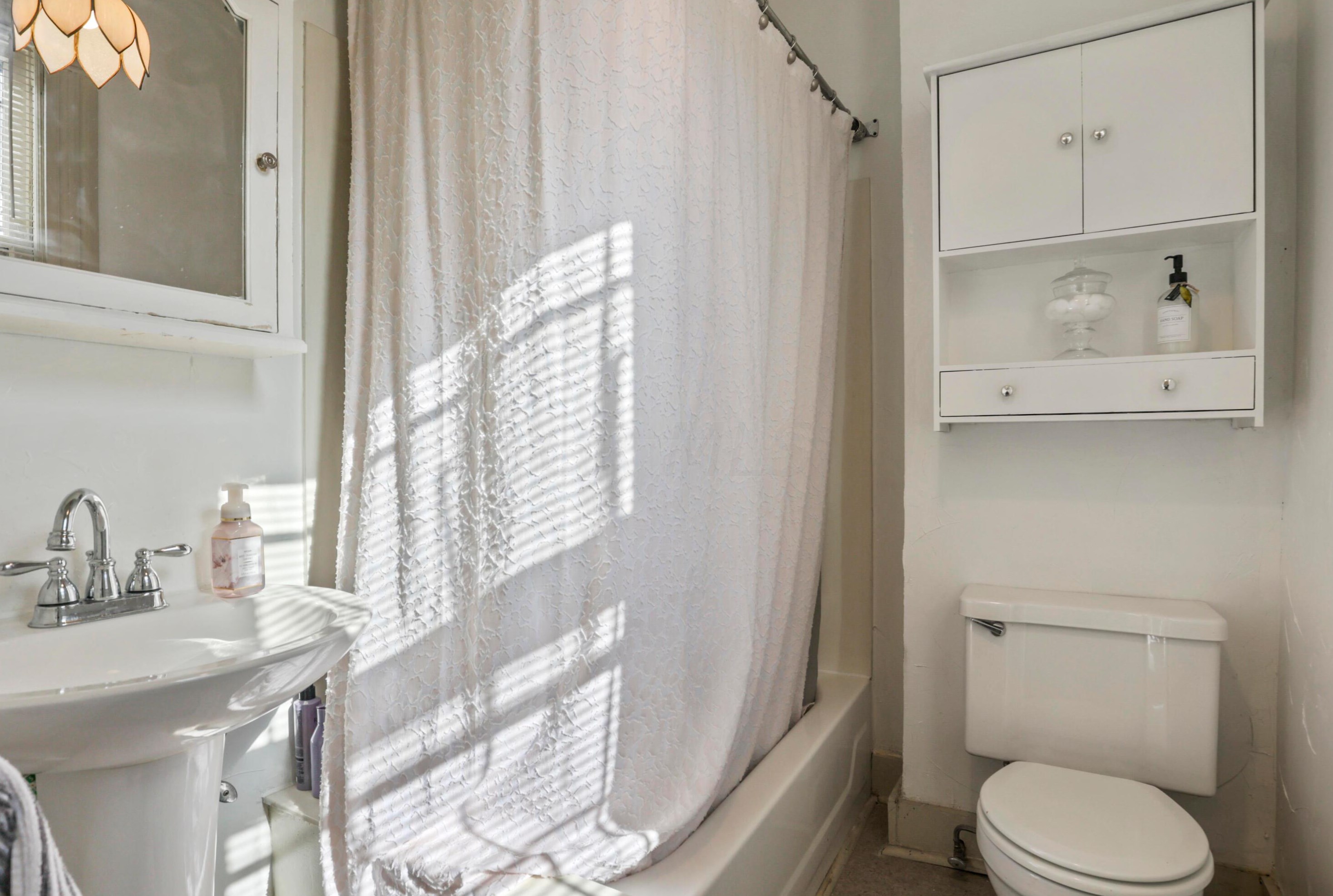 1022 Neil Ave, Columbus OH 43201-3437 exterior