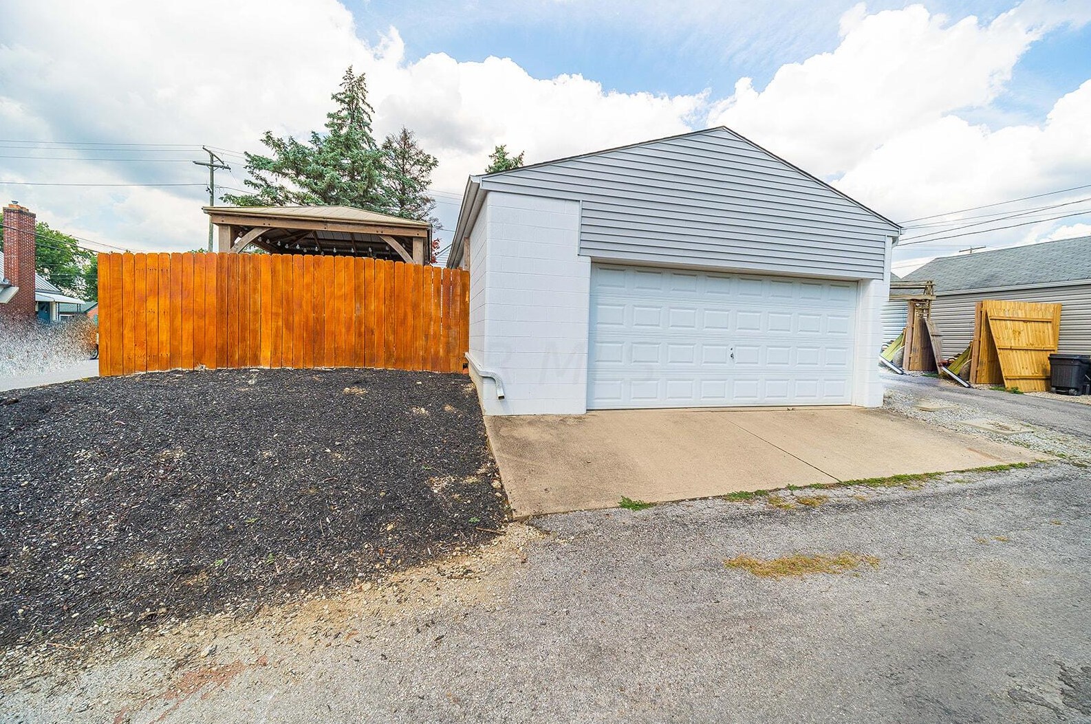 409 Morse Rd, Columbus OH 43214-1832 exterior