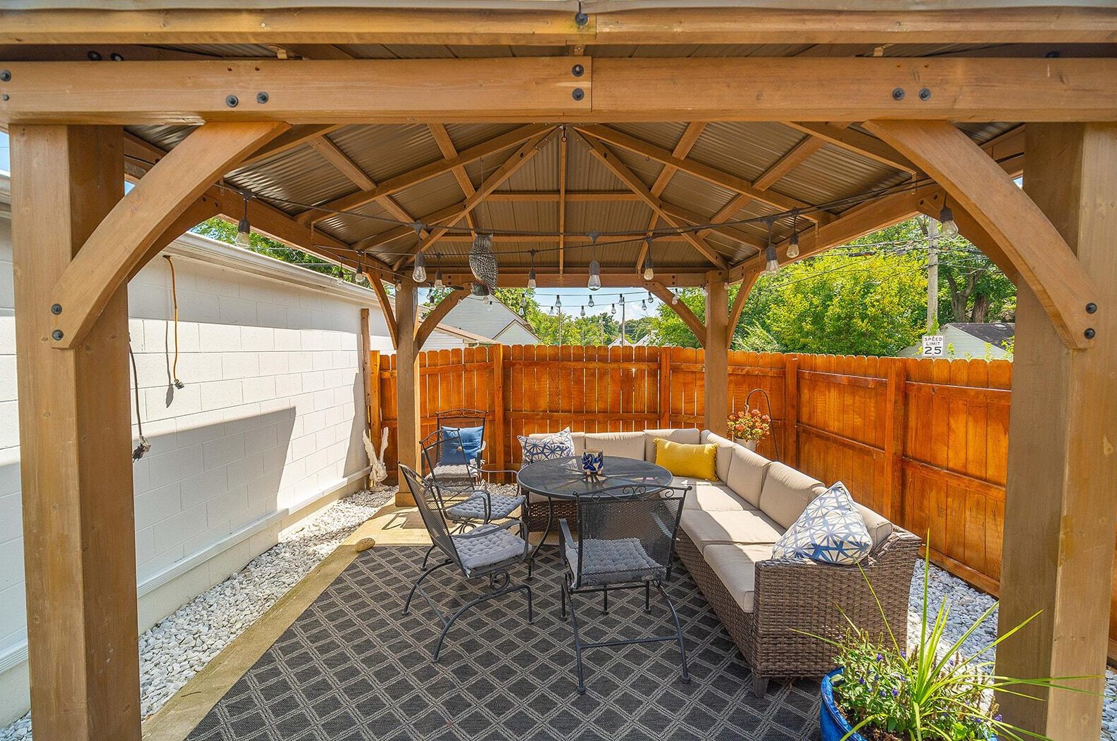 409 Morse Rd, Columbus OH 43214-1832 exterior