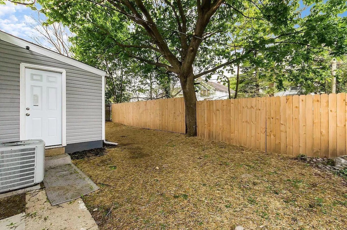 1103 Ellsworth Ave, Columbus OH  43206-1713 exterior