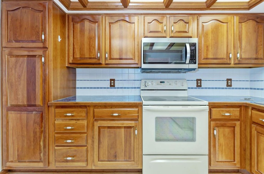 5820 Riverton Rd, Columbus OH 43232-1650 exterior