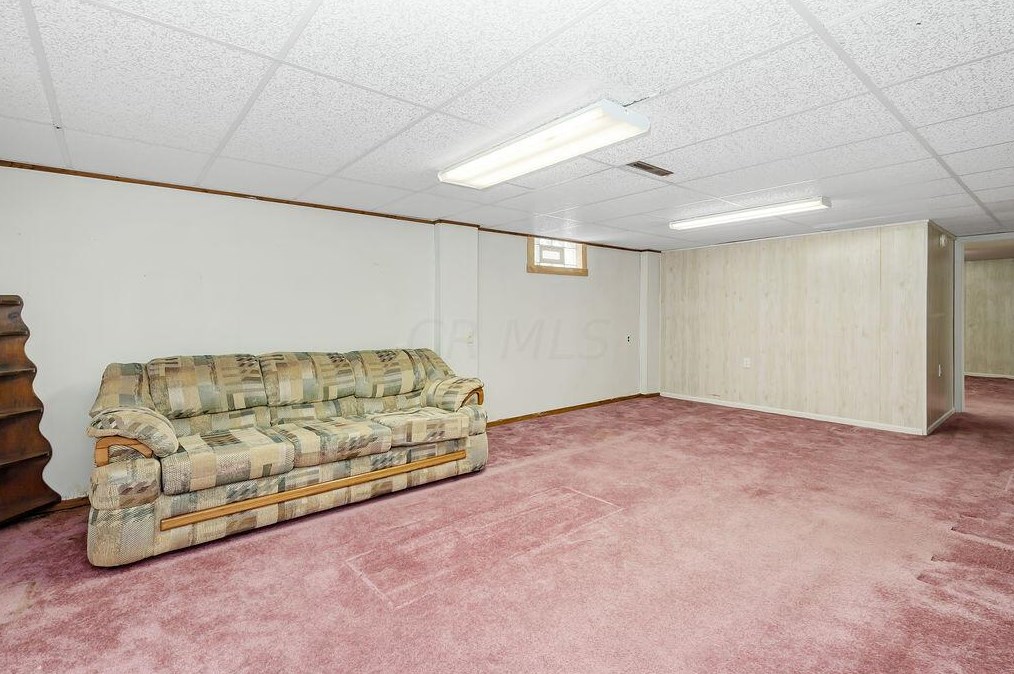 5820 Riverton Rd, Columbus OH 43232-1650 exterior