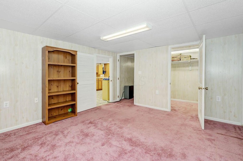 5820 Riverton Rd, Columbus OH 43232-1650 exterior