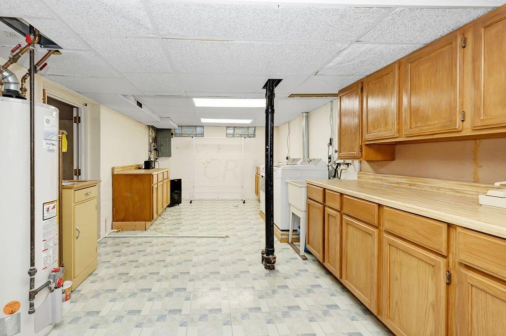 5820 Riverton Rd, Columbus OH 43232-1650 exterior