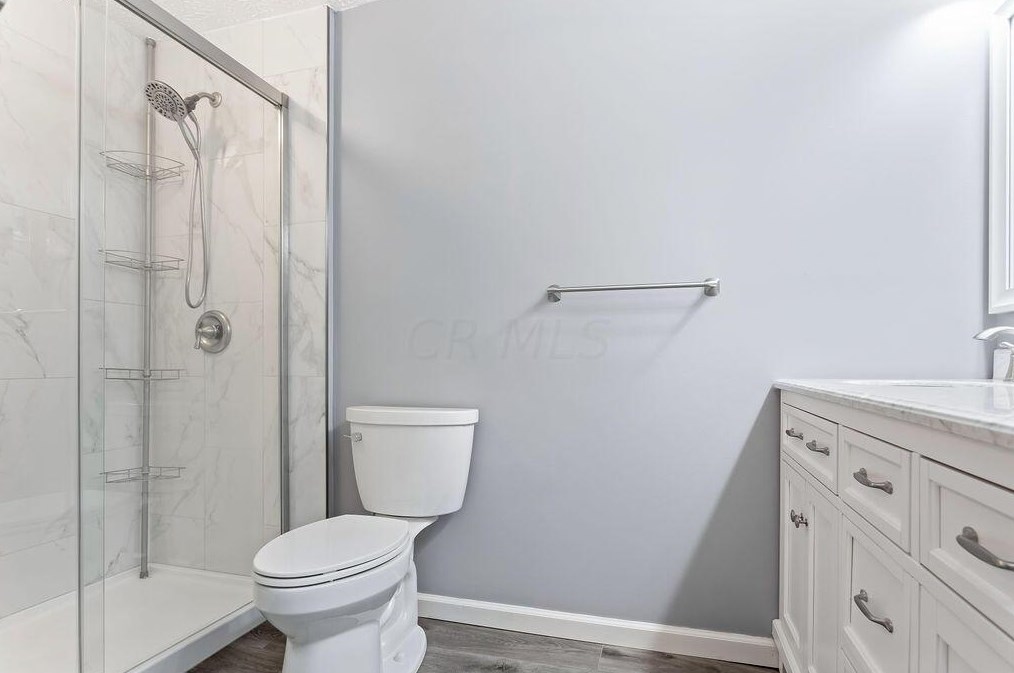 2157 Grn Is Dr, Columbus OH 43228-9433 exterior