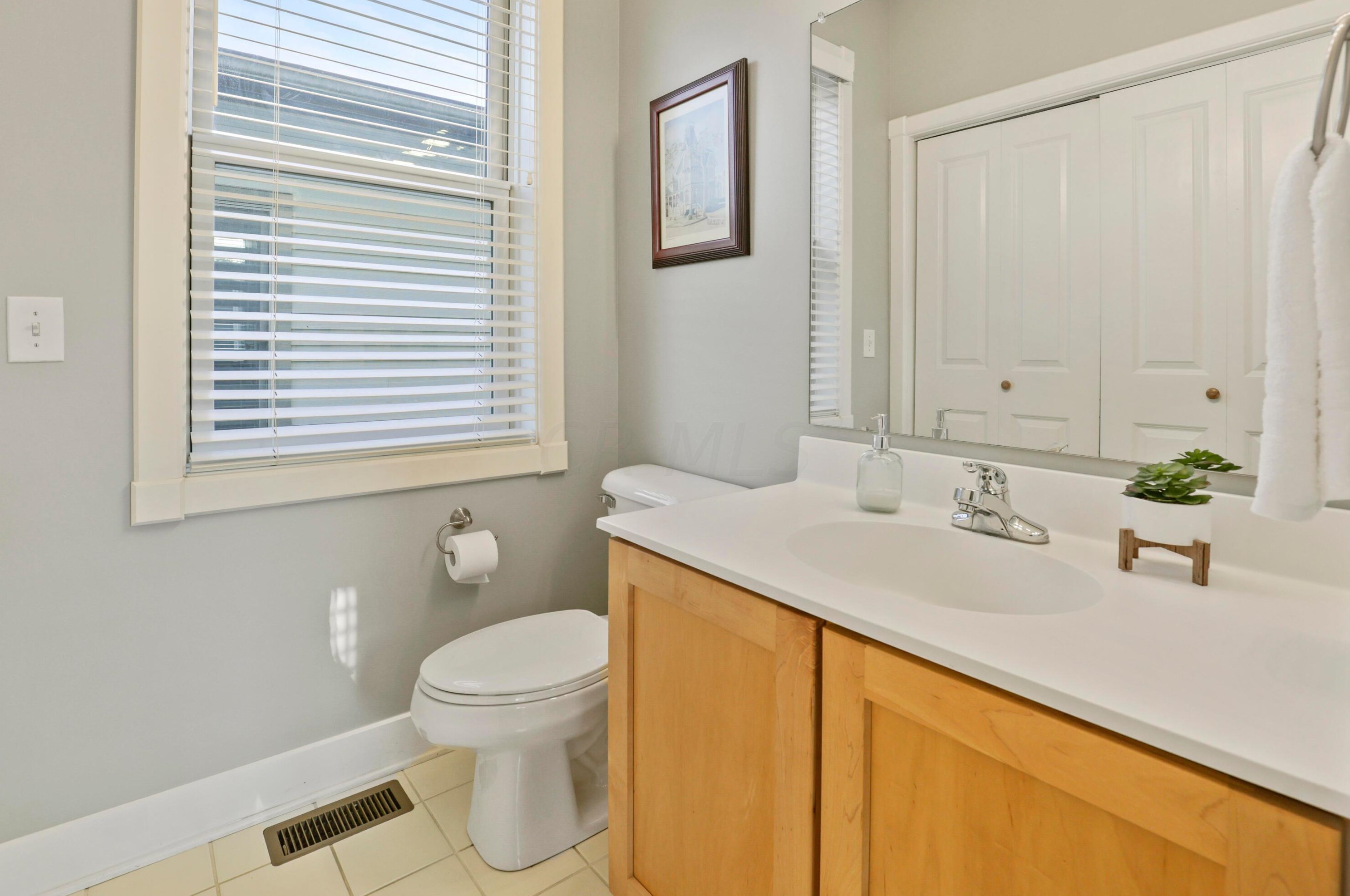 149 4 Ave, Columbus OH 43201-3566 exterior