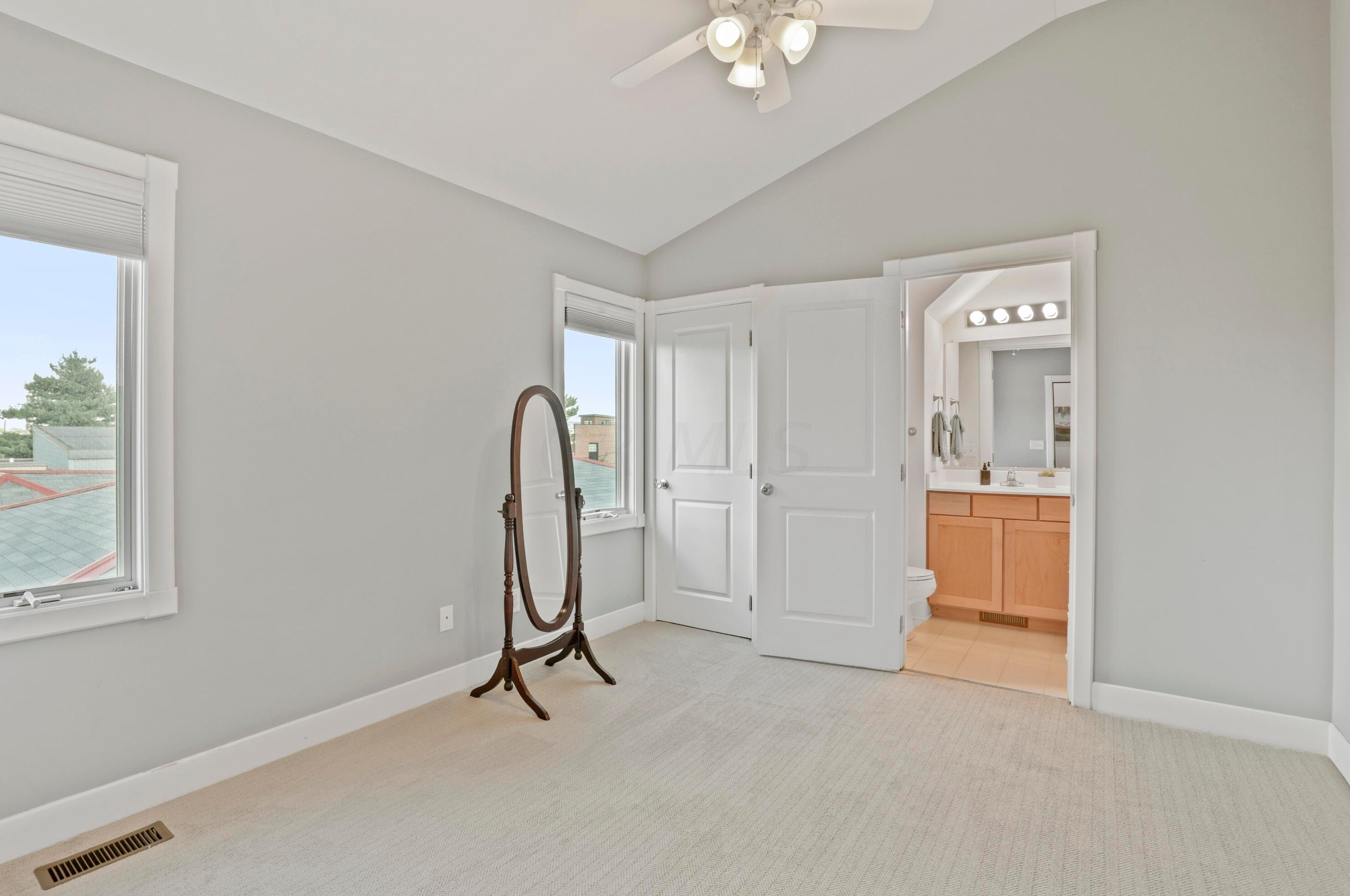 149 4 Ave, Columbus OH 43201-3566 exterior