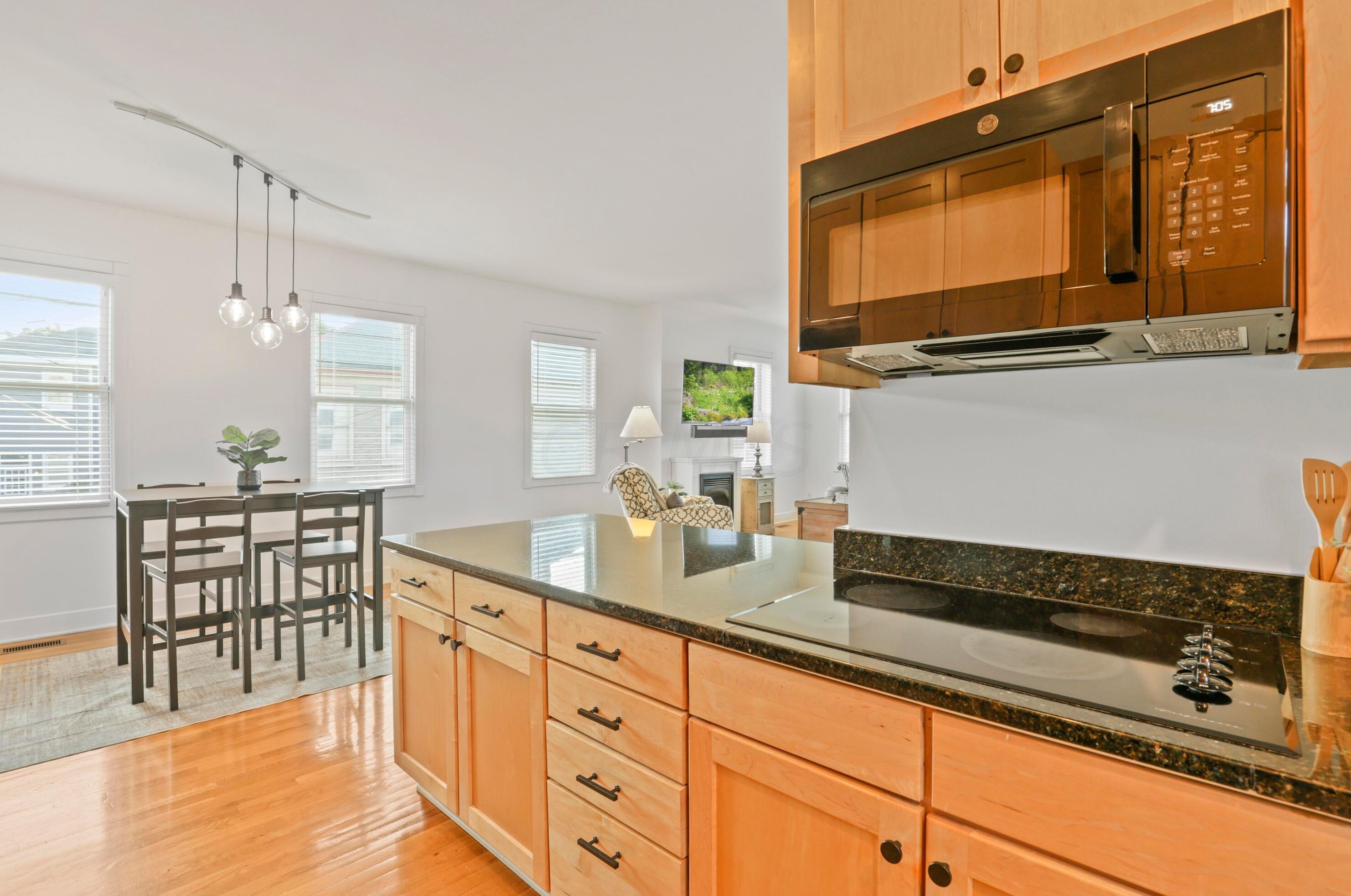 149 4 Ave, Columbus OH 43201-3566 exterior