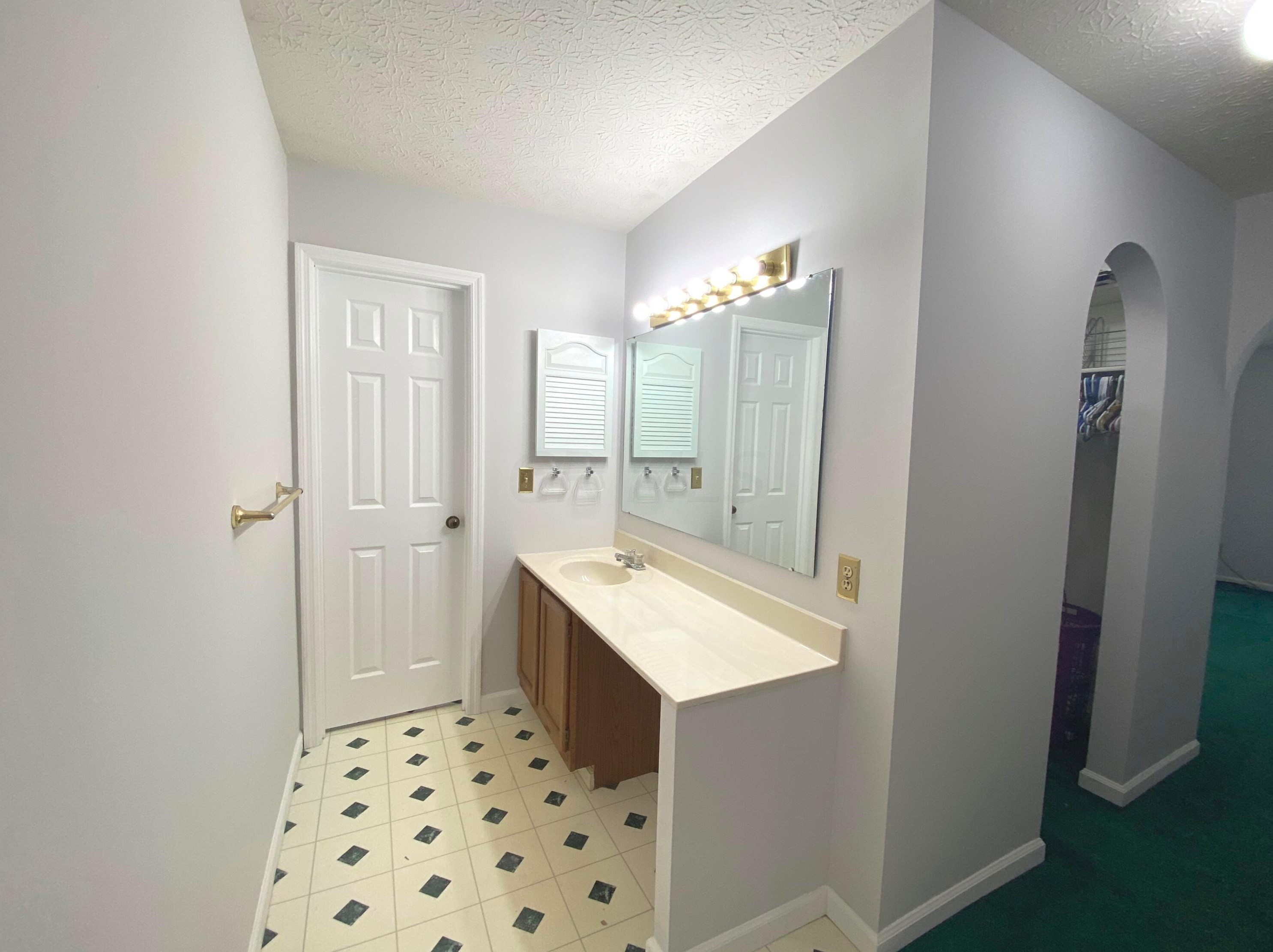 279 Marjoram Dr, Columbus OH 43230-7026 exterior