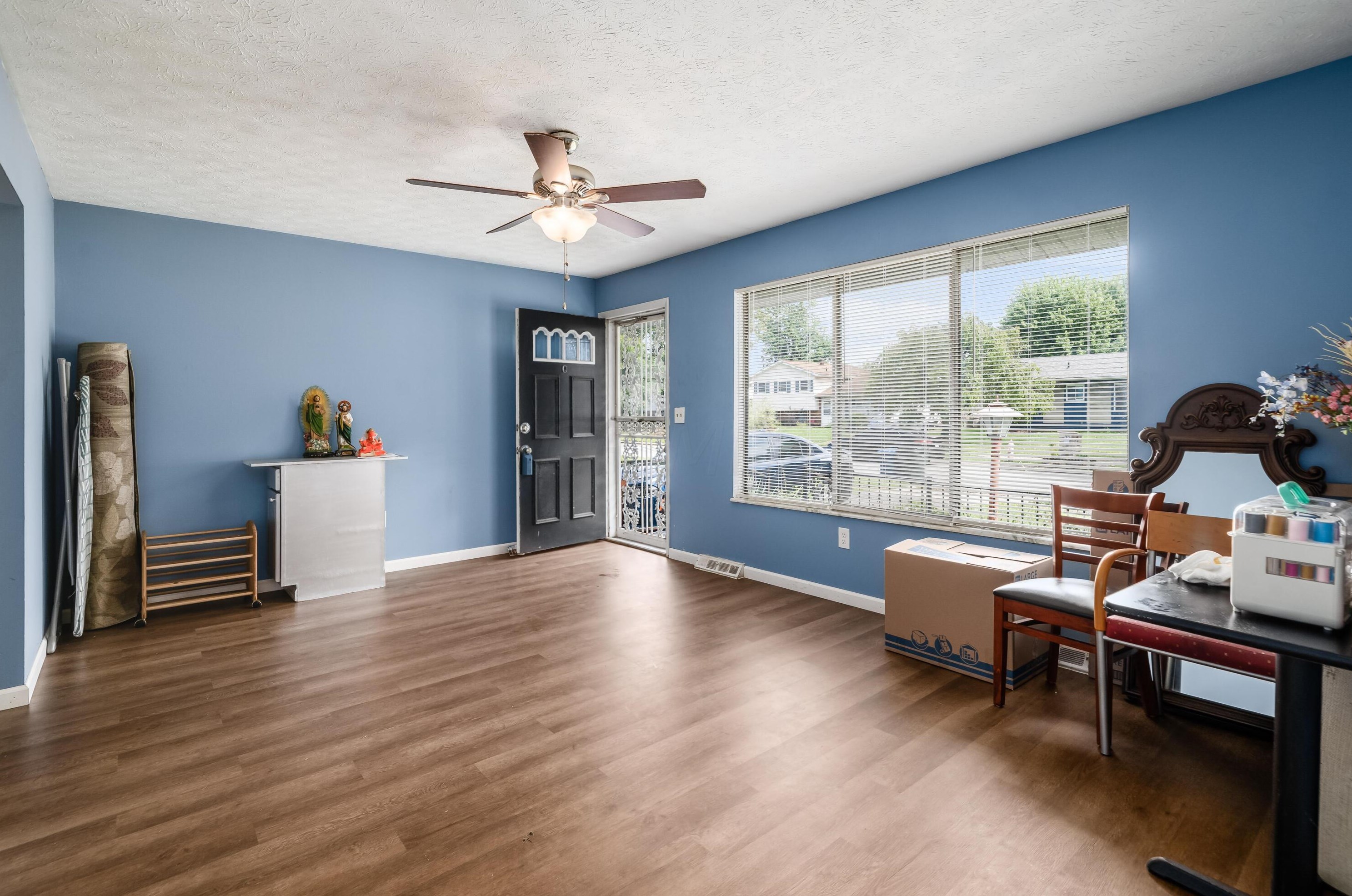 2141 Cornell St, Columbus OH  43219-3518 exterior