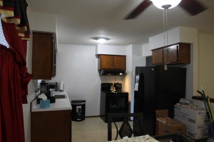 2792 Glenbriar St, Columbus OH 43232-4674 exterior