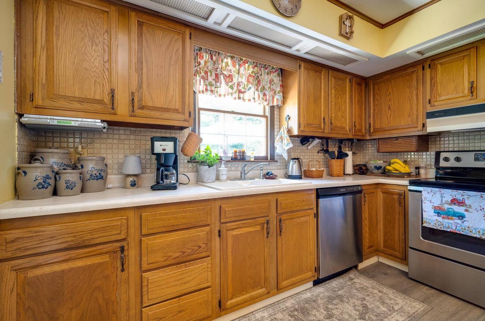 188 Camelot Dr, Urbana OH  43078-2315 exterior