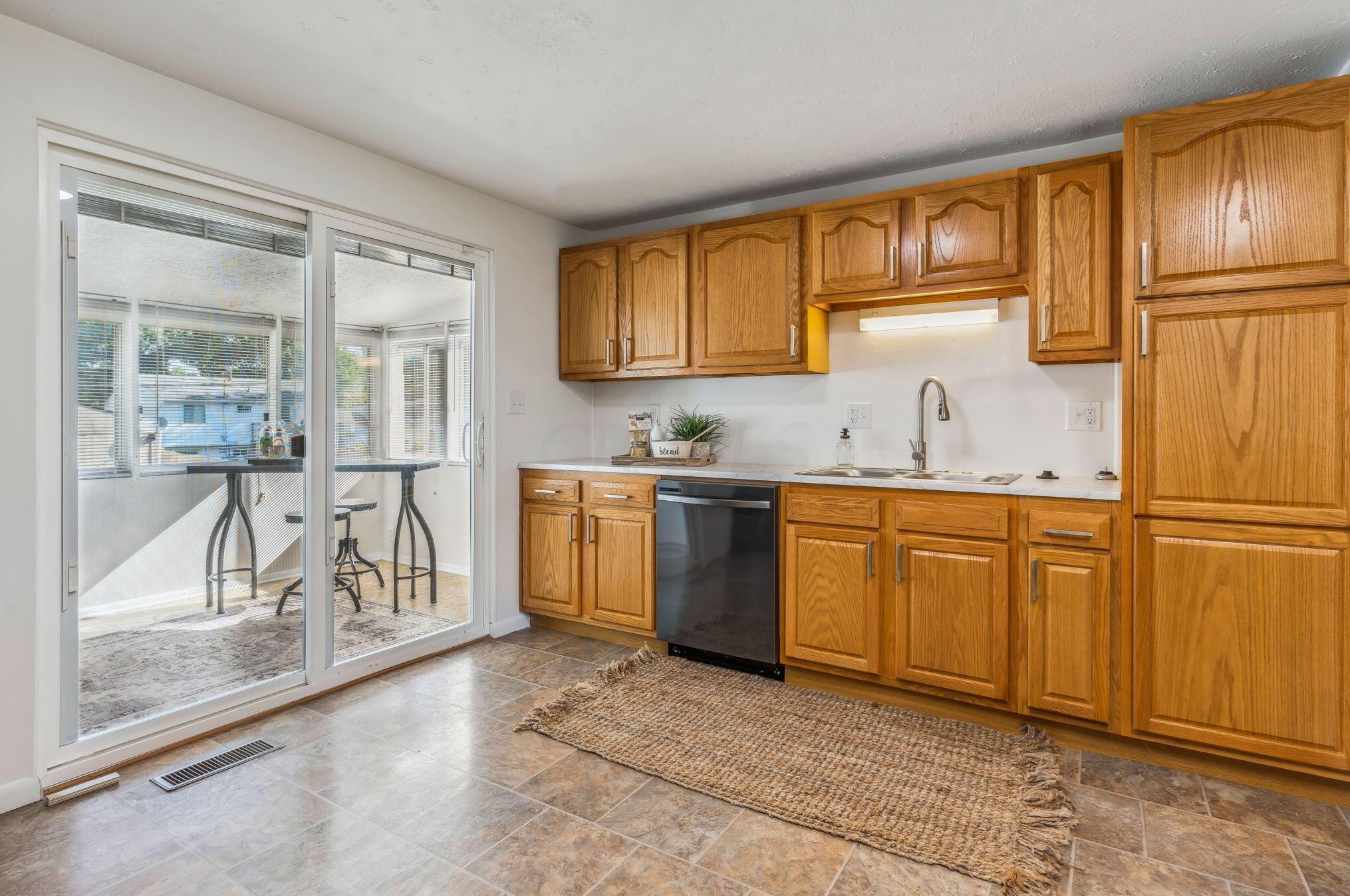 5178 Rutledge Dr, Columbus OH 43232-5856 exterior