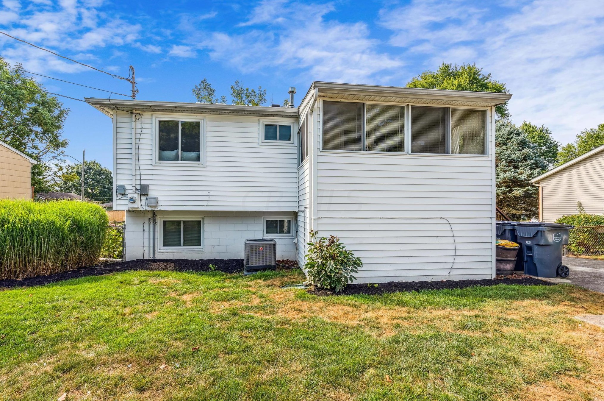 5178 Rutledge Dr, Columbus OH 43232-5856 exterior