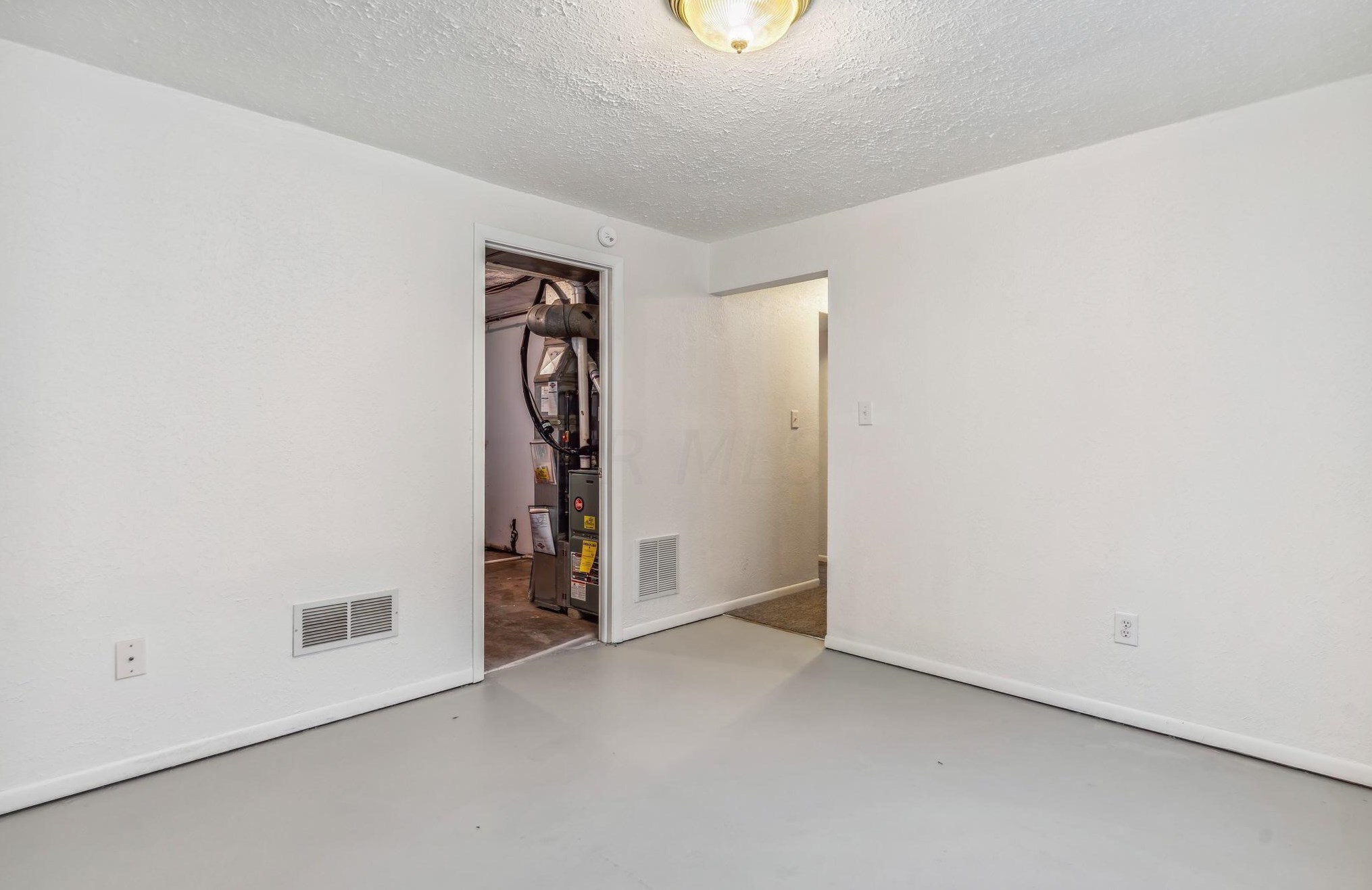 5178 Rutledge Dr, Columbus OH 43232-5856 exterior