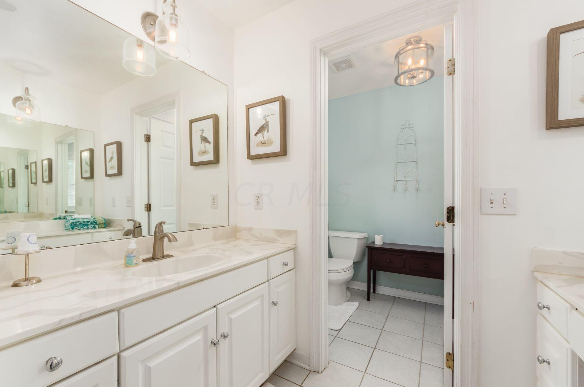 782 Hartford St, Columbus OH 43085-3113 exterior