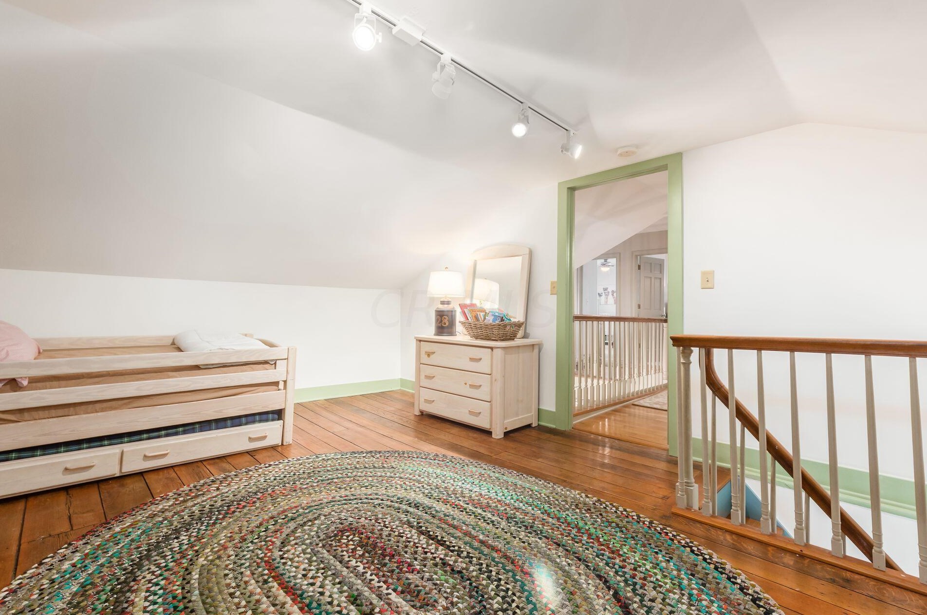 782 Hartford St, Columbus OH 43085-3113 exterior