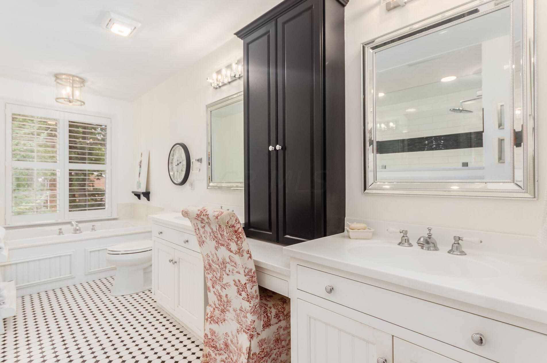 782 Hartford St, Columbus OH 43085-3113 exterior