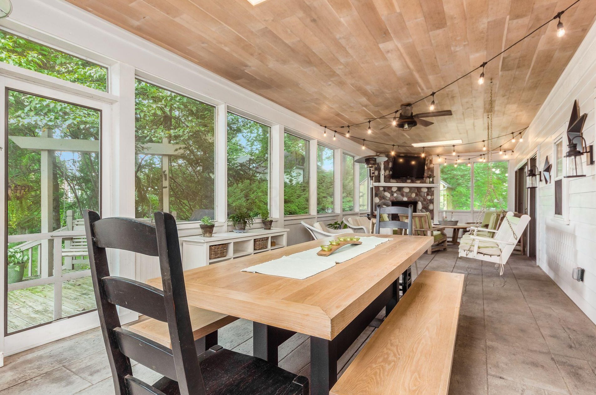 782 Hartford St, Columbus OH 43085-3113 exterior