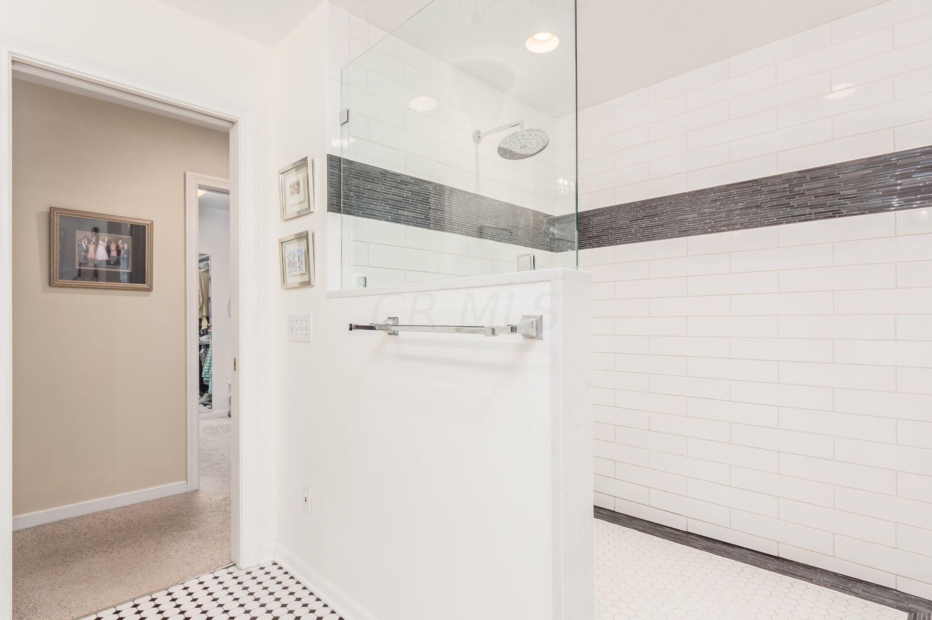 782 Hartford St, Columbus OH 43085-3113 exterior