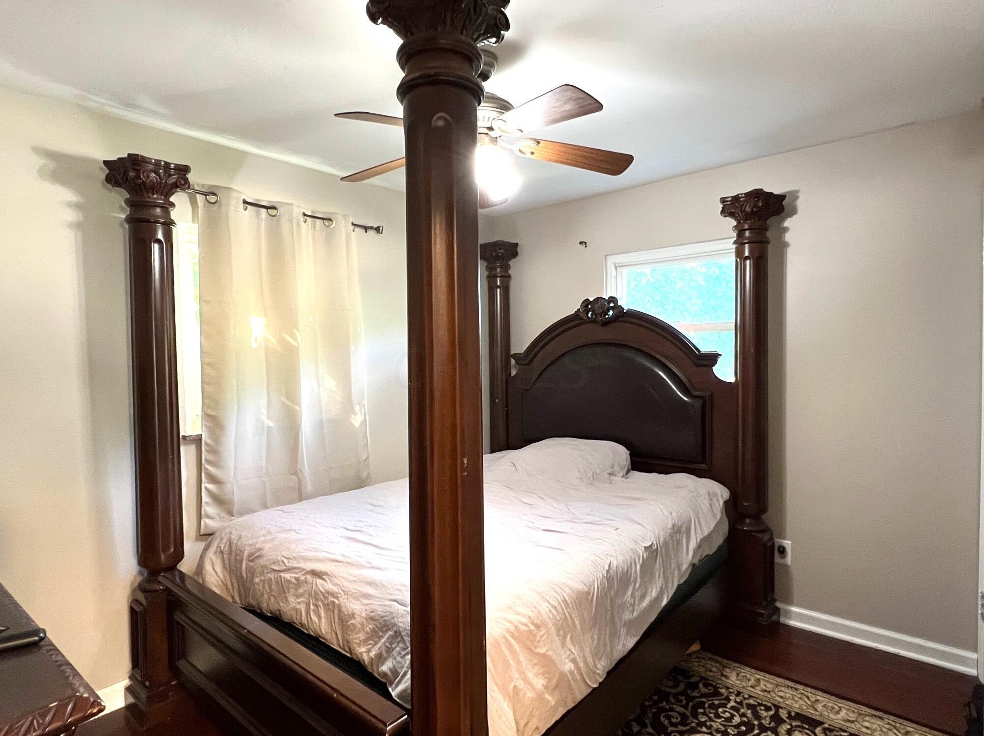 1088 Lenore Ave, Columbus OH 43224-3354 exterior