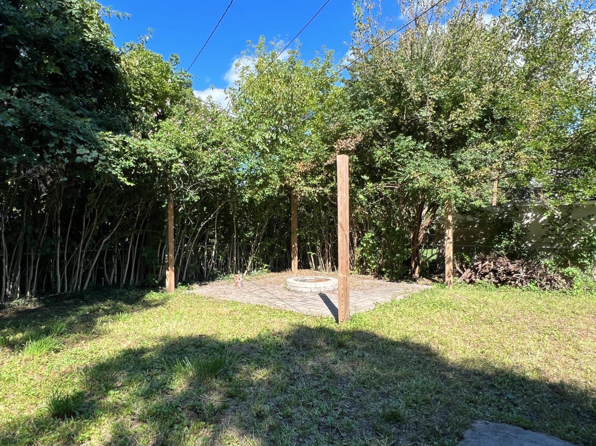 1088 Lenore Ave, Columbus OH 43224-3354 exterior