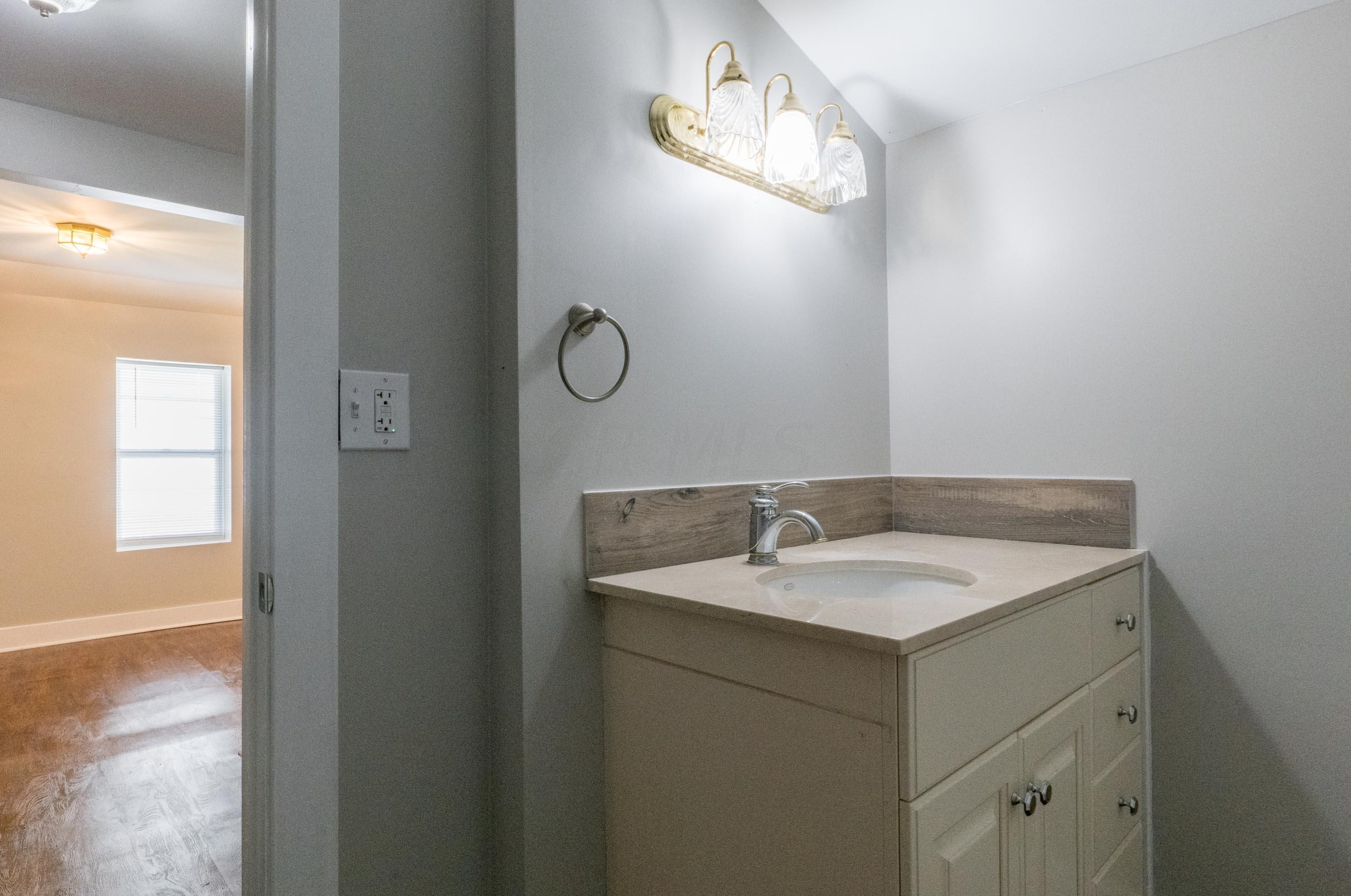 1860 Richmond Rd, Columbus OH 43223-3213 exterior