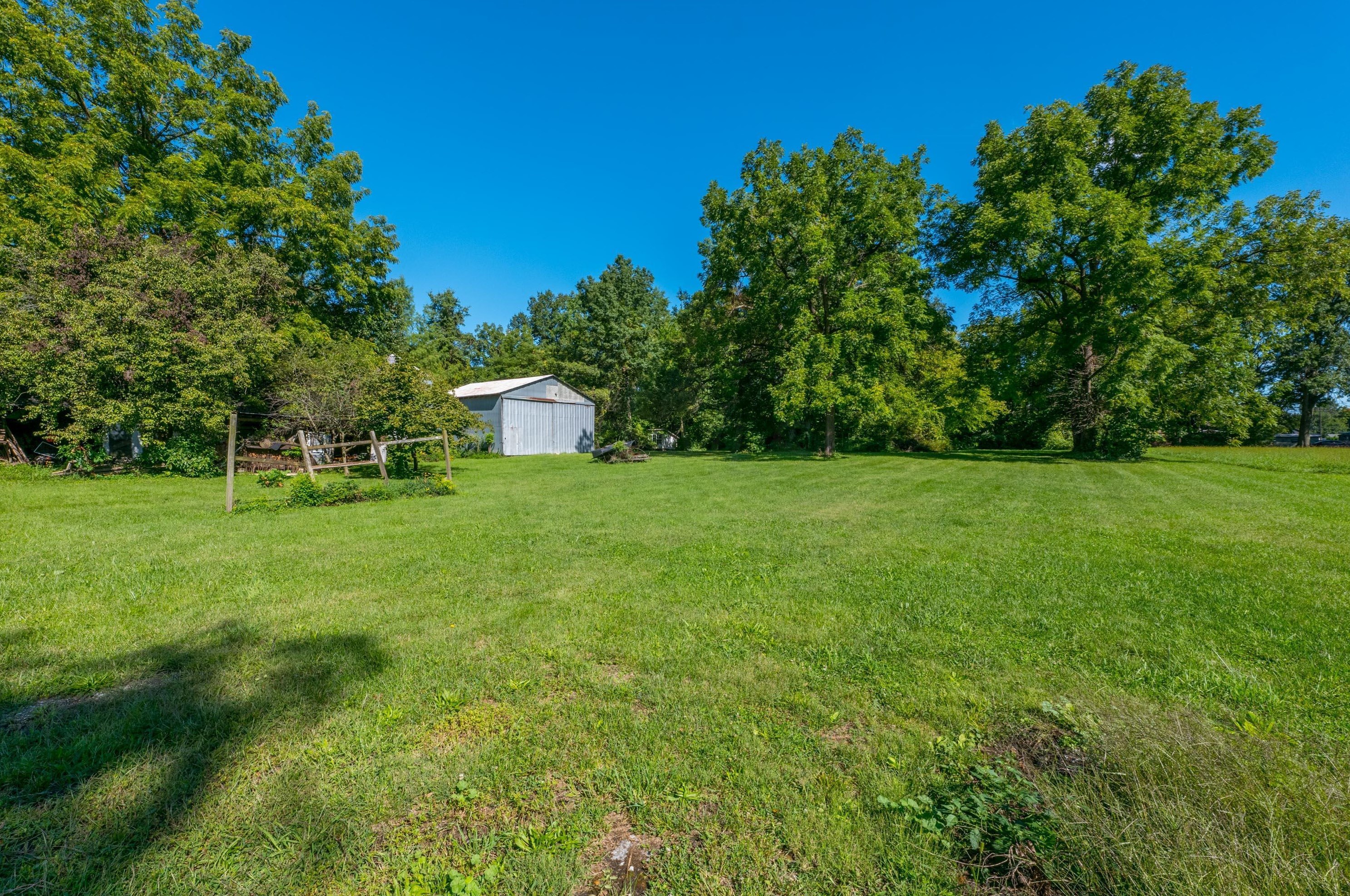 1860 Richmond Rd, Columbus OH 43223-3213 exterior