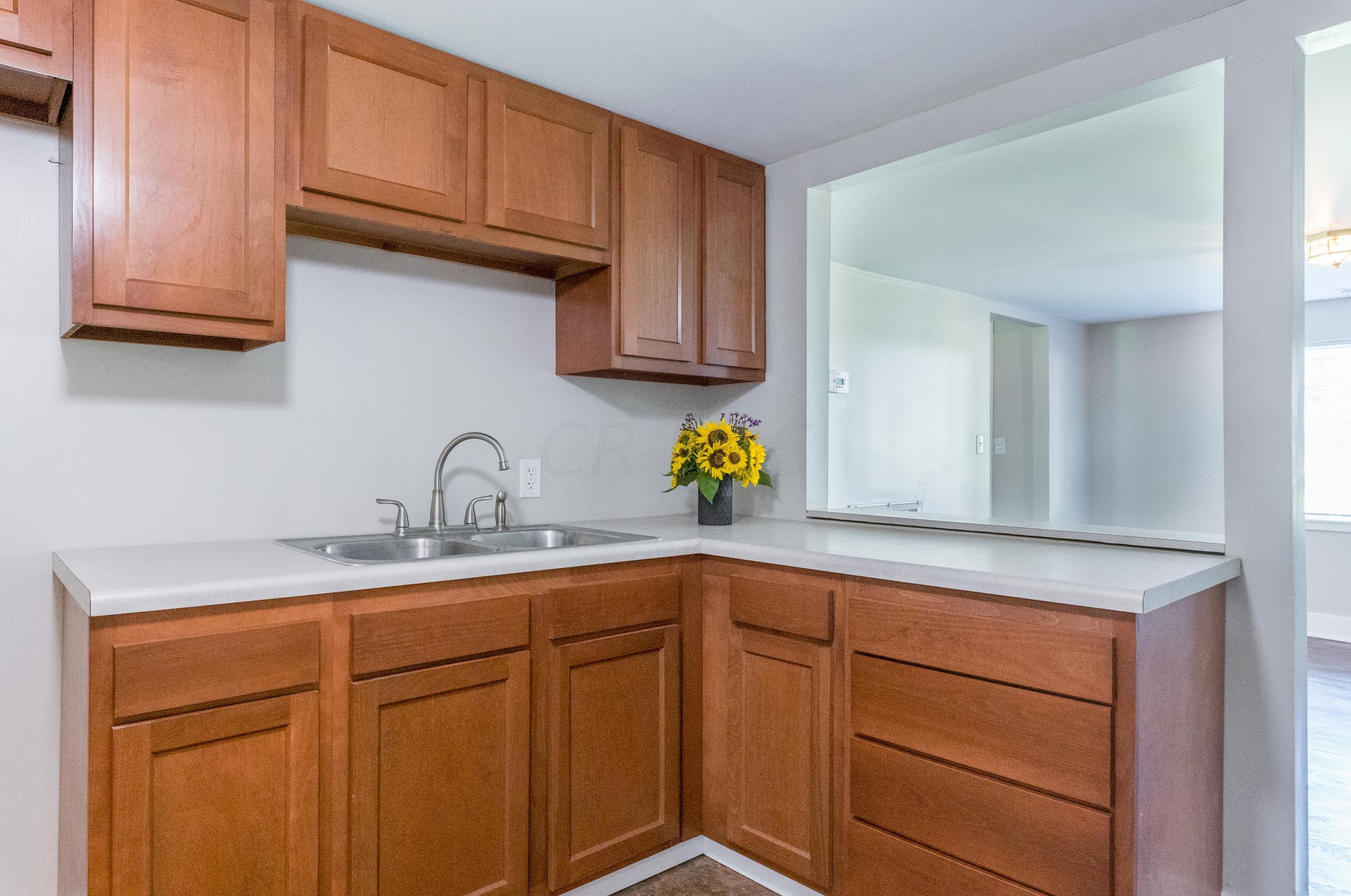 1860 Richmond Rd, Columbus OH 43223-3213 exterior