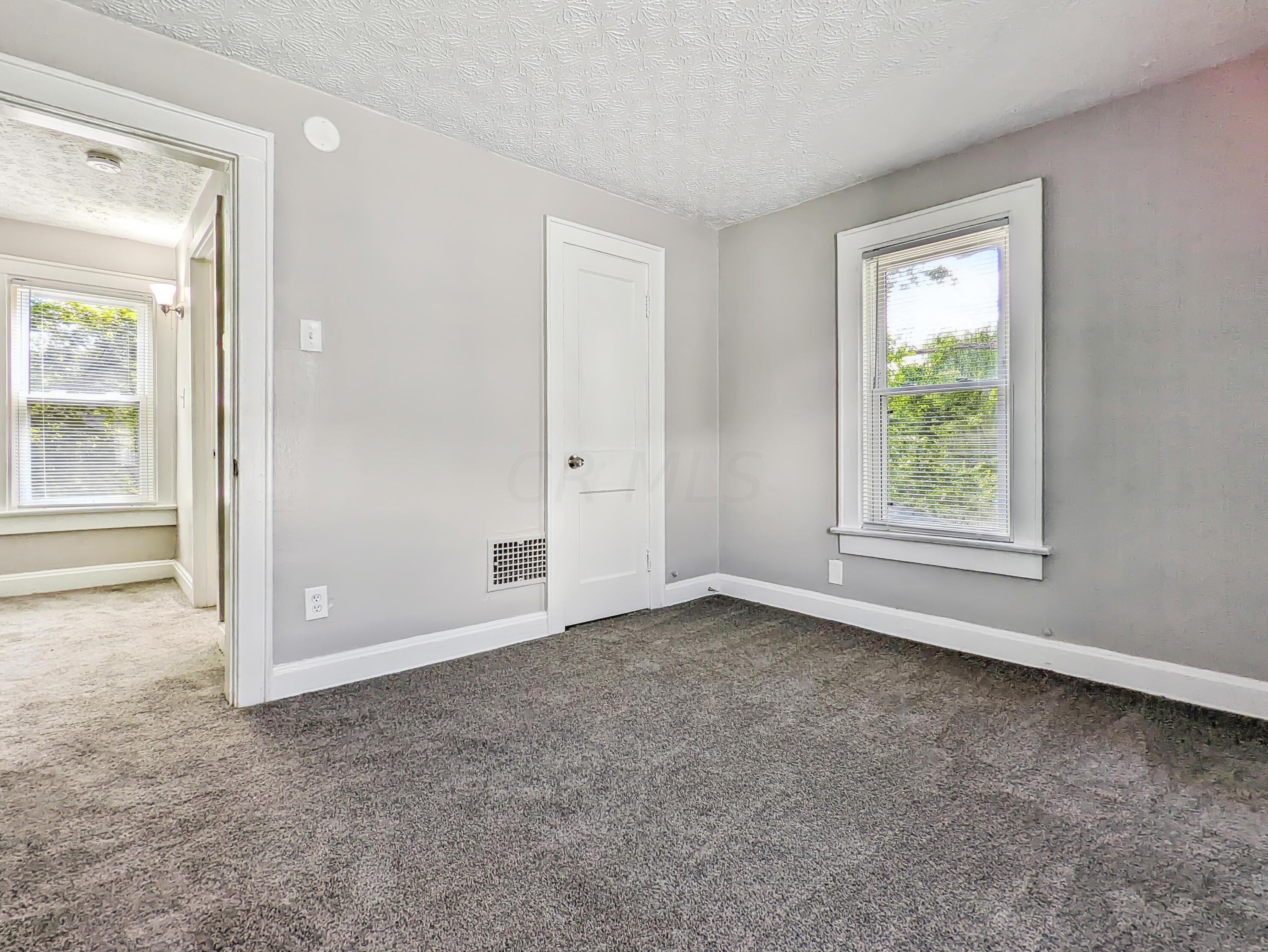 617 Wayne Ave, Columbus OH 43204-3154 exterior