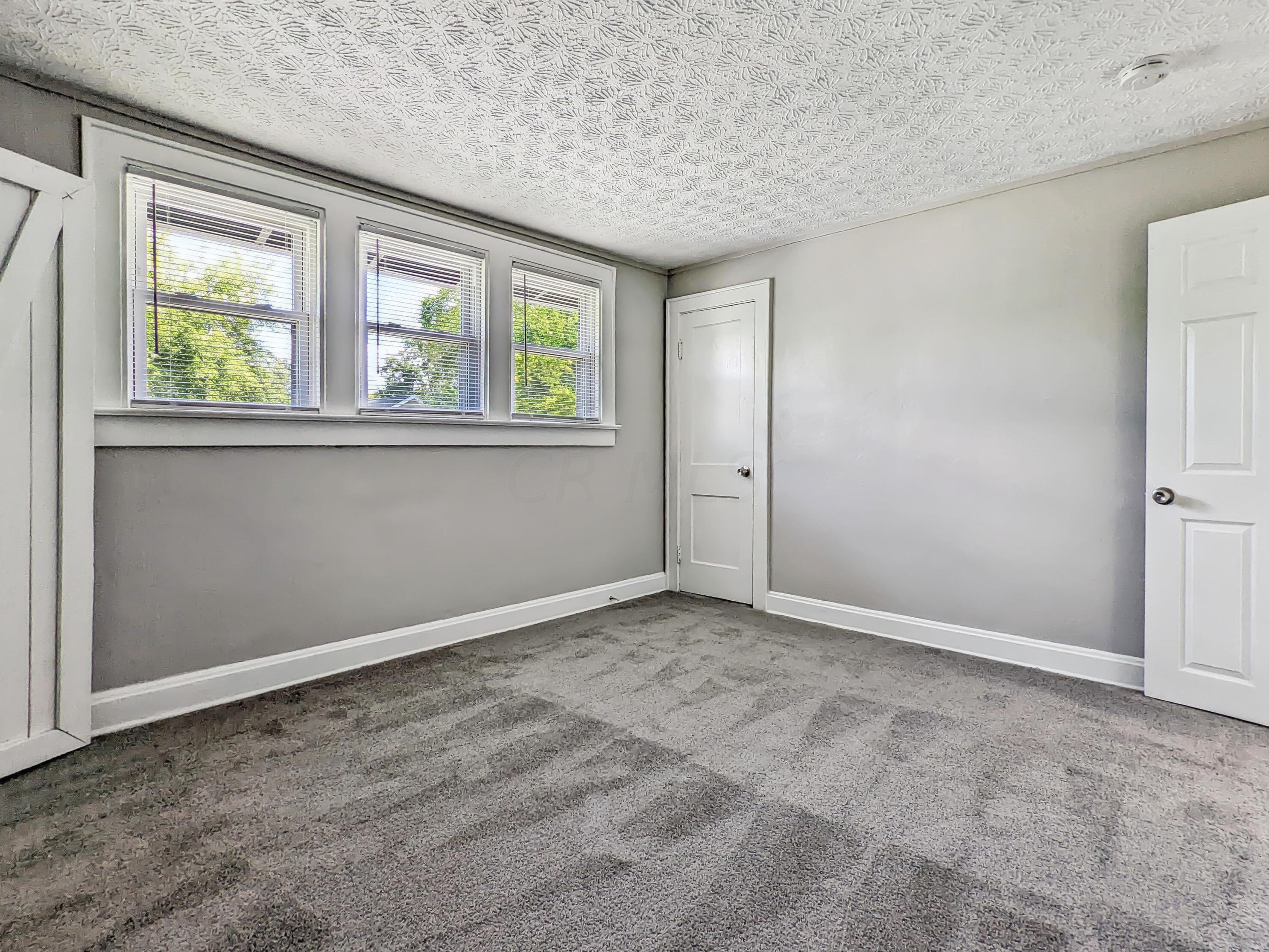 617 Wayne Ave, Columbus OH 43204-3154 exterior