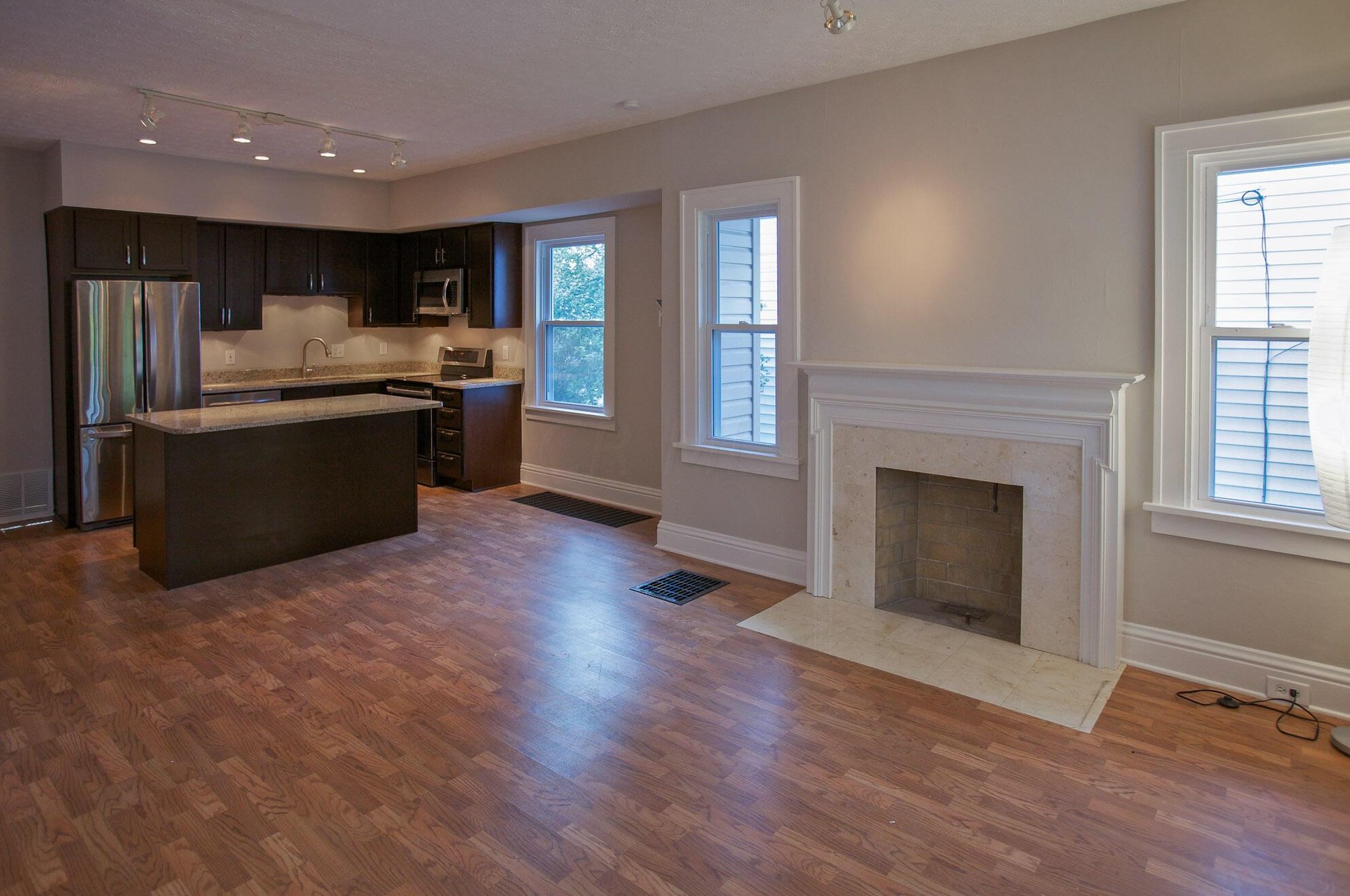 697 Grandon Ave, Columbus OH 43209-2528 exterior