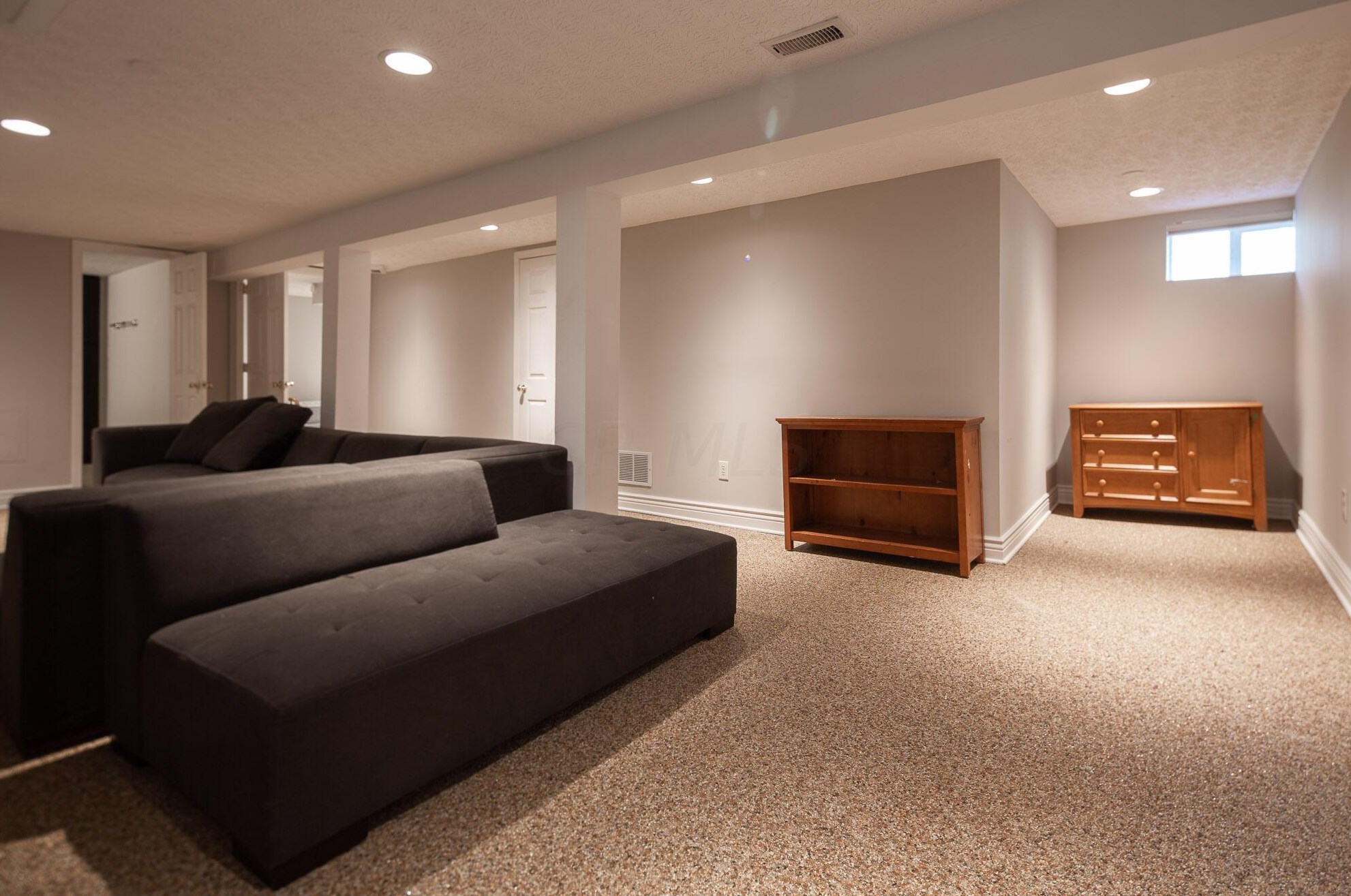 697 Grandon Ave, Columbus OH 43209-2528 exterior