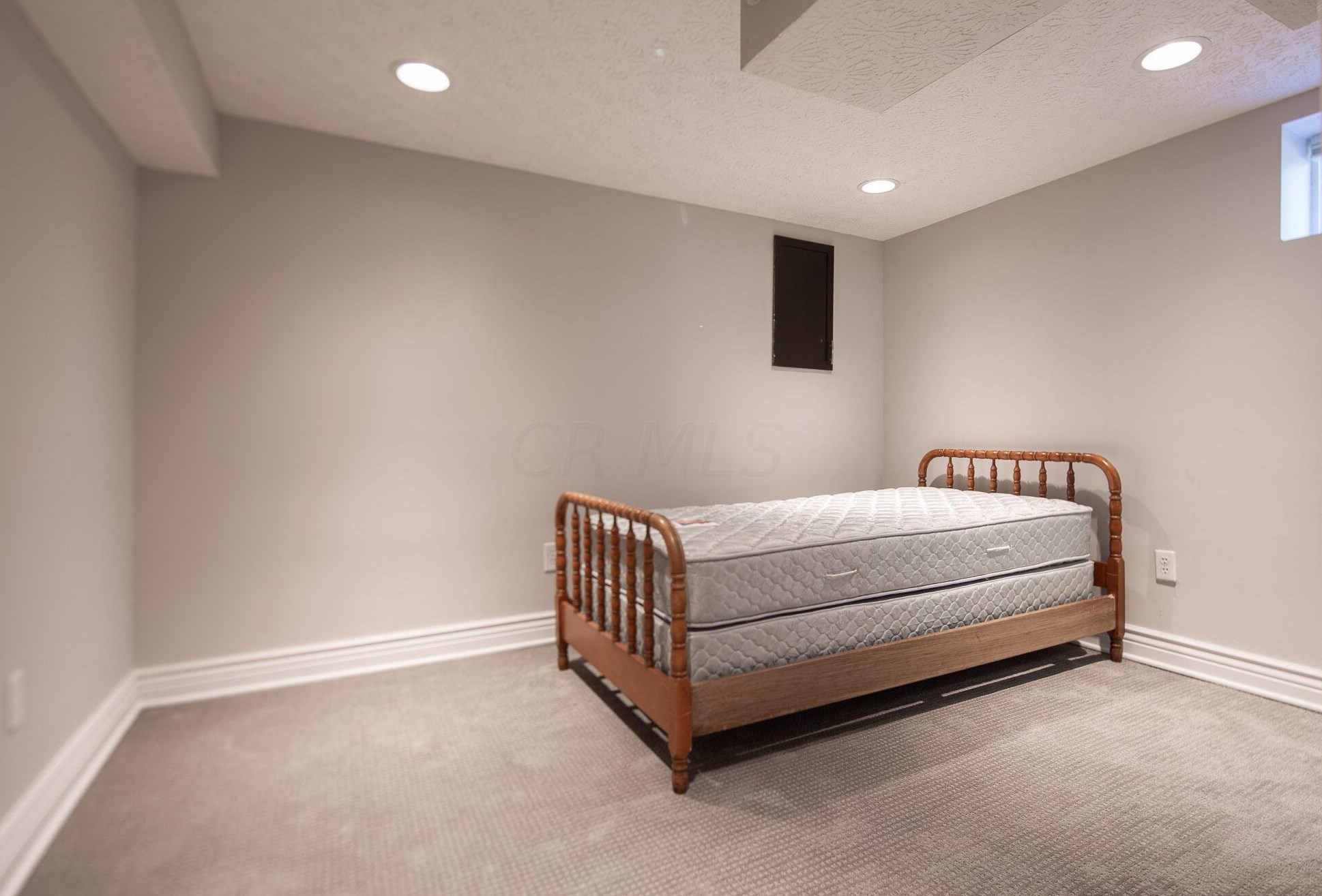 697 Grandon Ave, Columbus OH 43209-2528 exterior