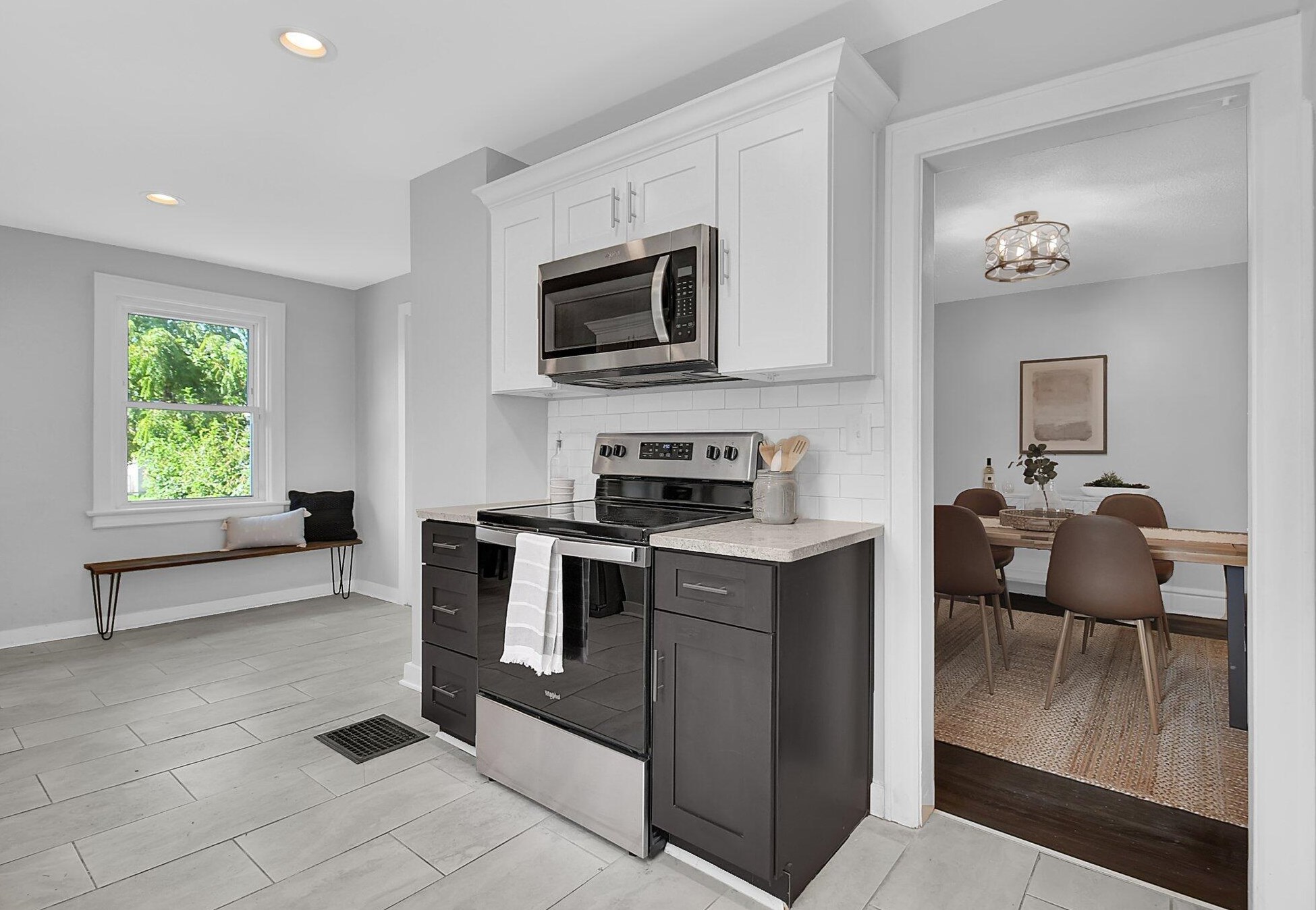 1199 Lockbourne Rd, Columbus OH  43206-3238 exterior