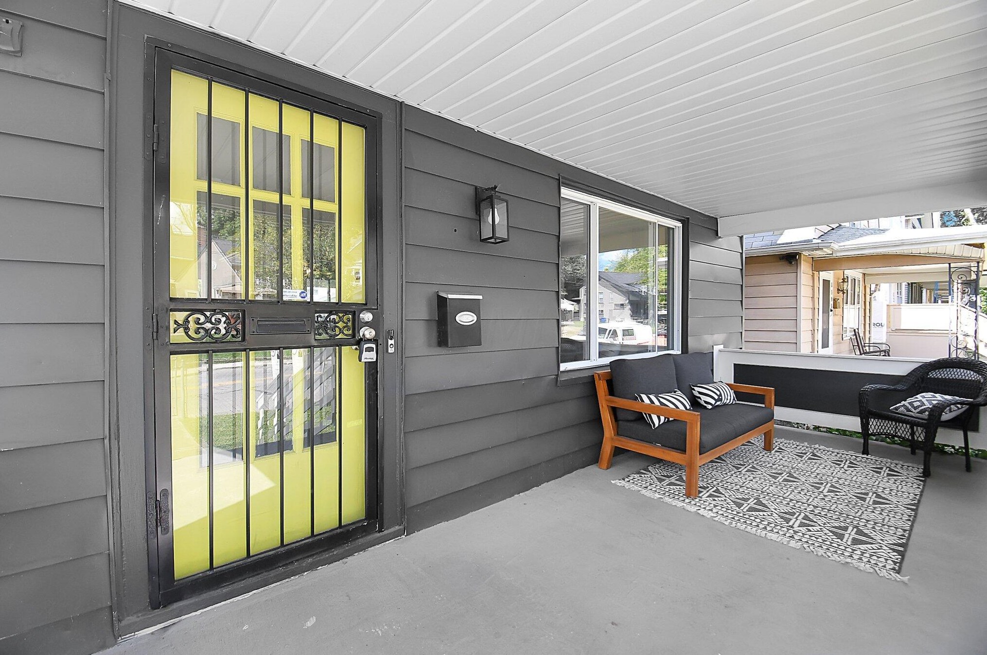 1199 Lockbourne Rd, Columbus OH  43206-3238 exterior