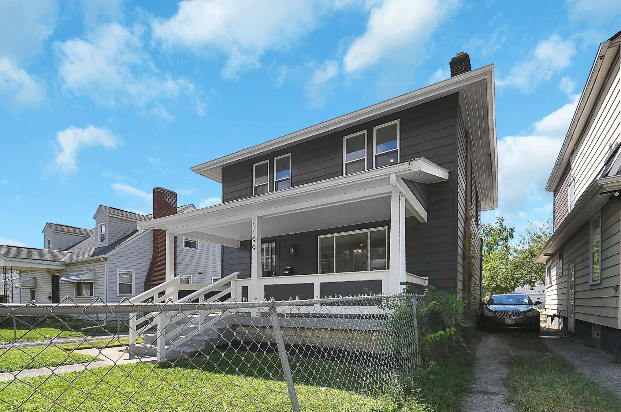 1199 Lockbourne Rd, Columbus OH  43206-3238 exterior