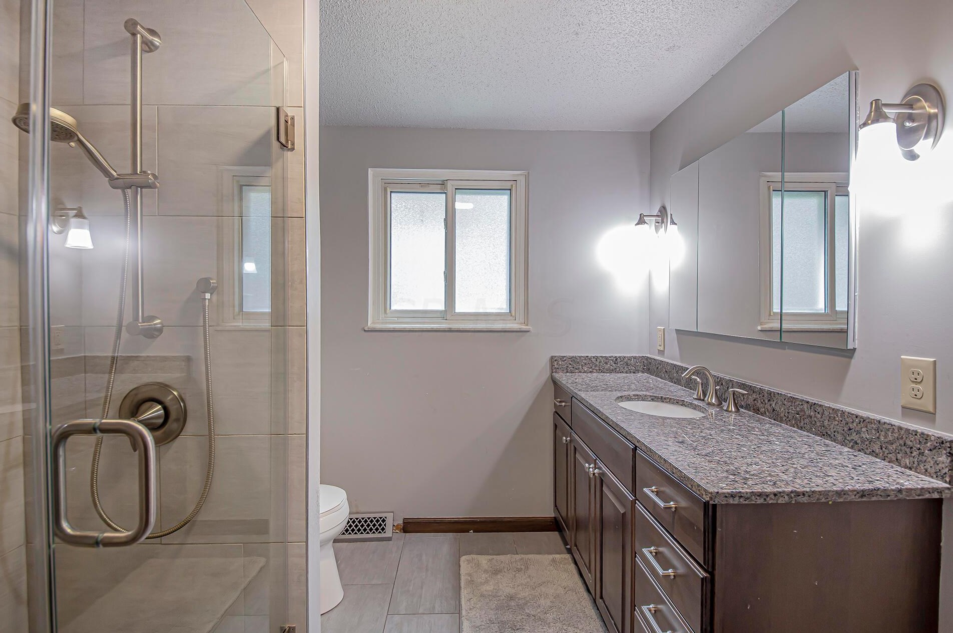 180 Landover Rd, Columbus OH 43230-3130 exterior