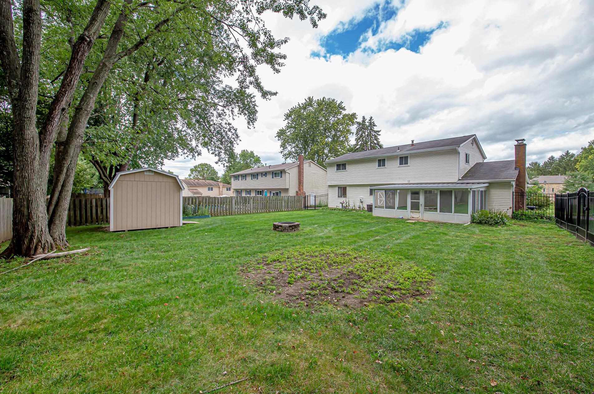 180 Landover Rd, Columbus OH 43230-3130 exterior