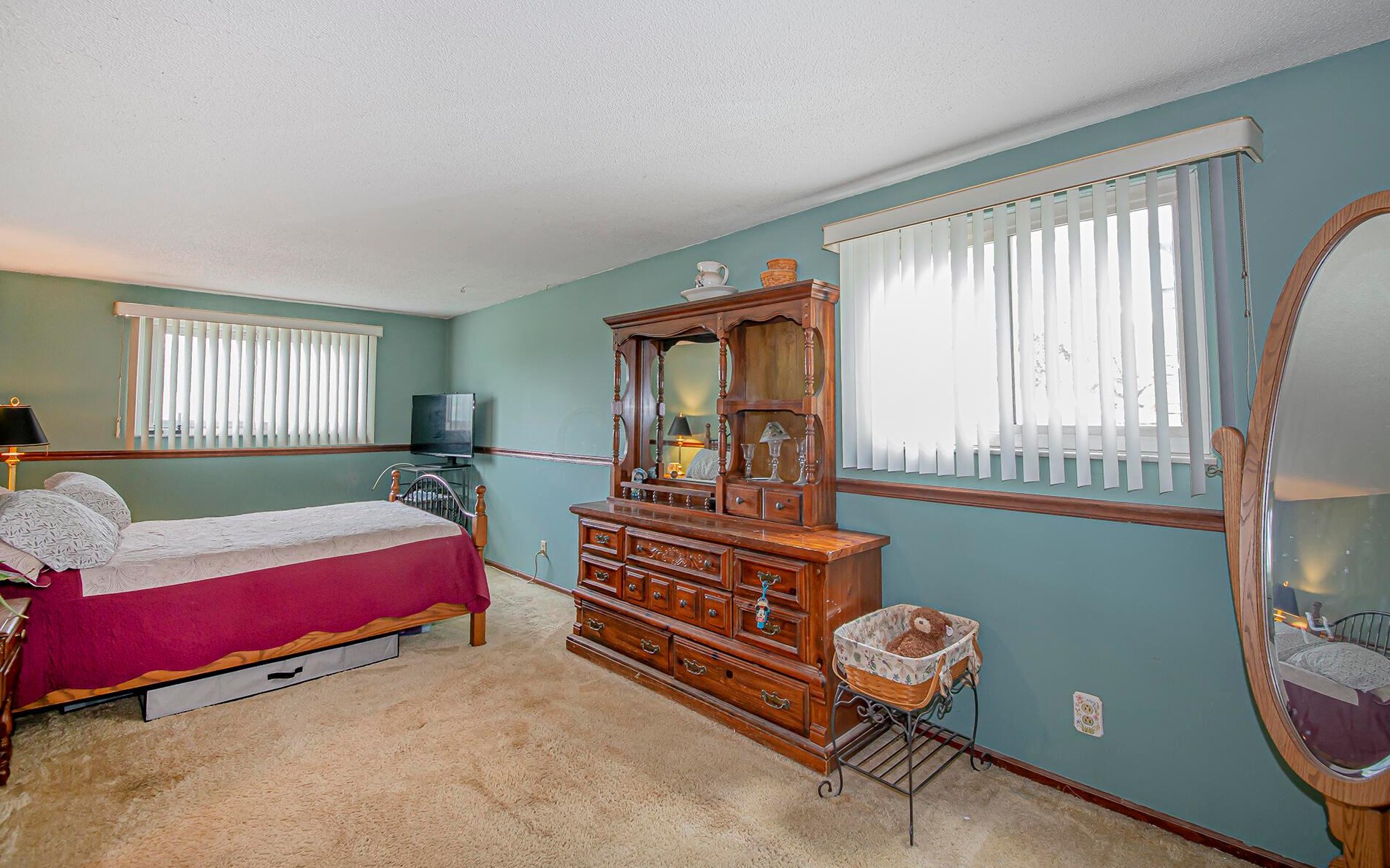 180 Landover Rd, Columbus OH 43230-3130 exterior