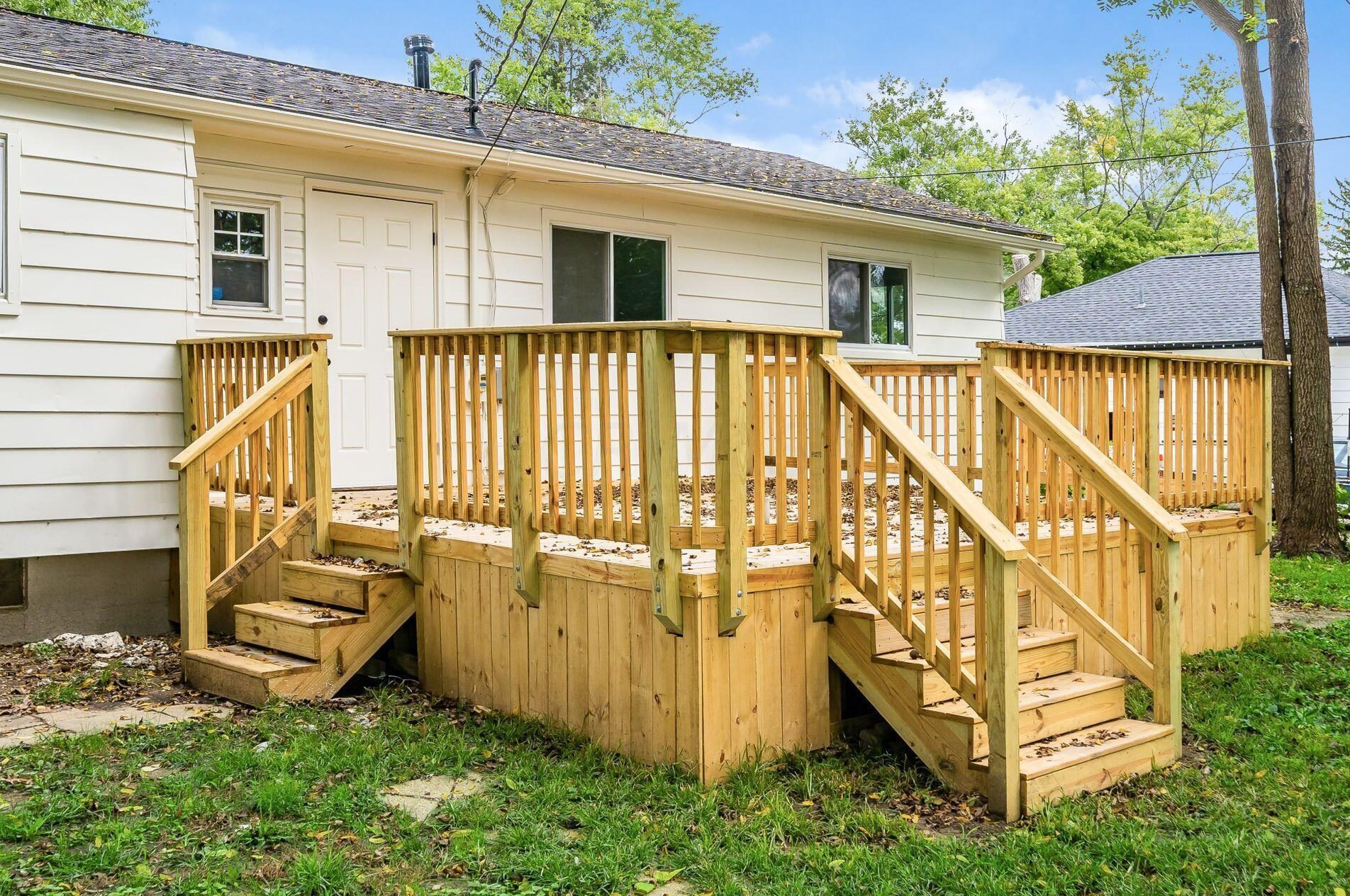 1651 Case Rd, Columbus OH  43235-7518 exterior