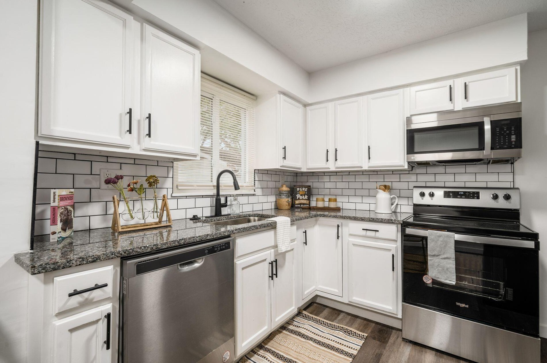 1651 Case Rd, Columbus OH  43235-7518 exterior