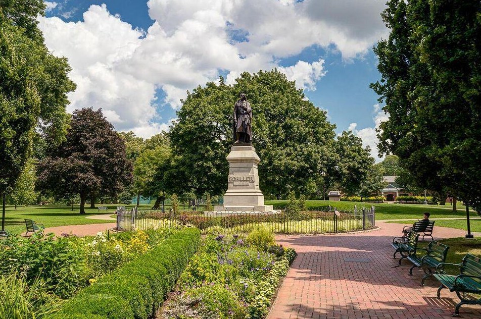 652 Whittier St, Columbus OH  43206-2859 exterior