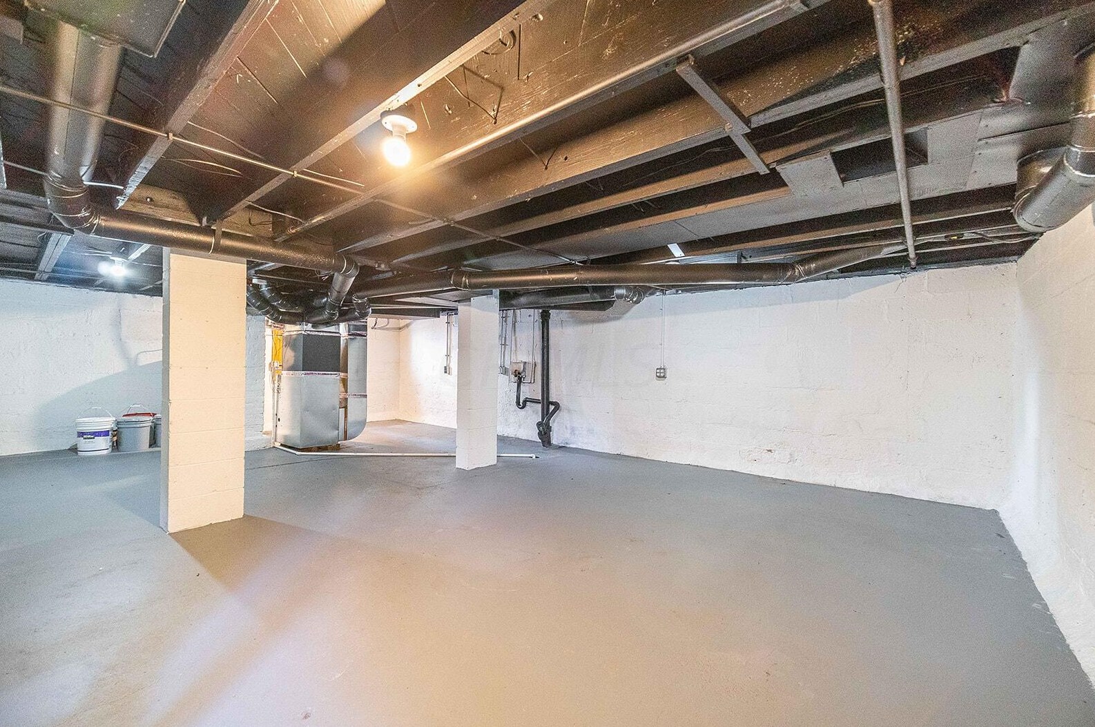 98 Oakley Ave, Columbus OH  43204-3214 exterior