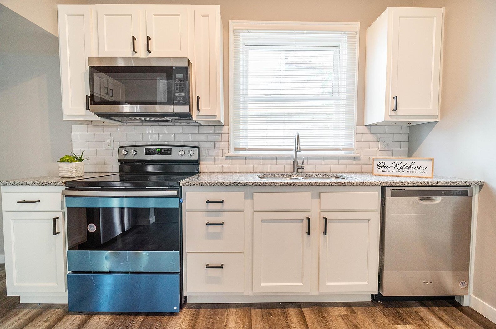 98 Oakley Ave, Columbus OH  43204-3214 exterior