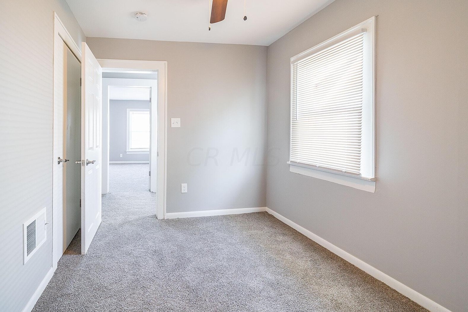 98 Oakley Ave, Columbus OH  43204-3214 exterior