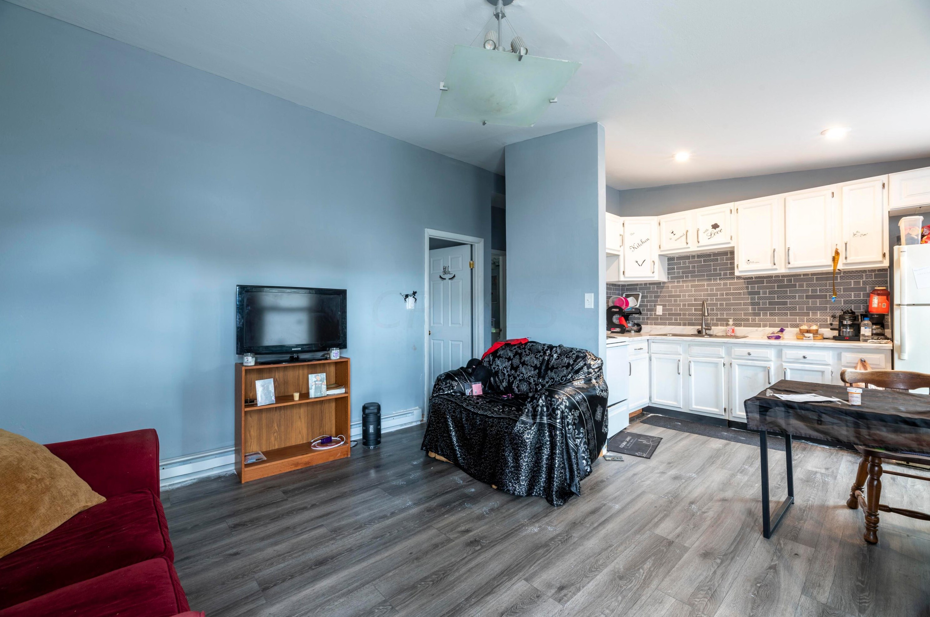 2445 Hiawatha St, Columbus OH  43211-1109 exterior