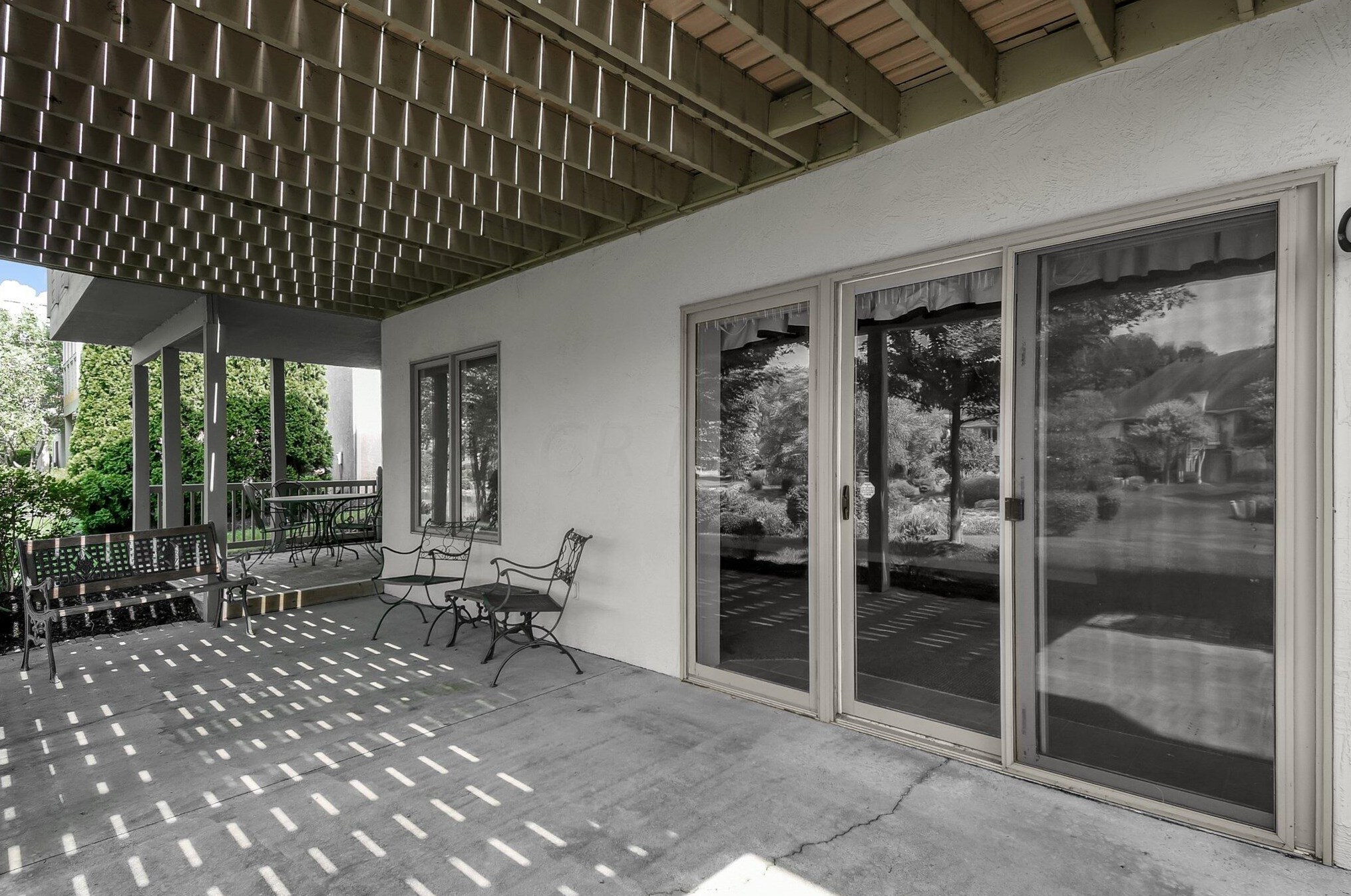 1917 Lake Shore Dr, Columbus OH 43204-4963 exterior