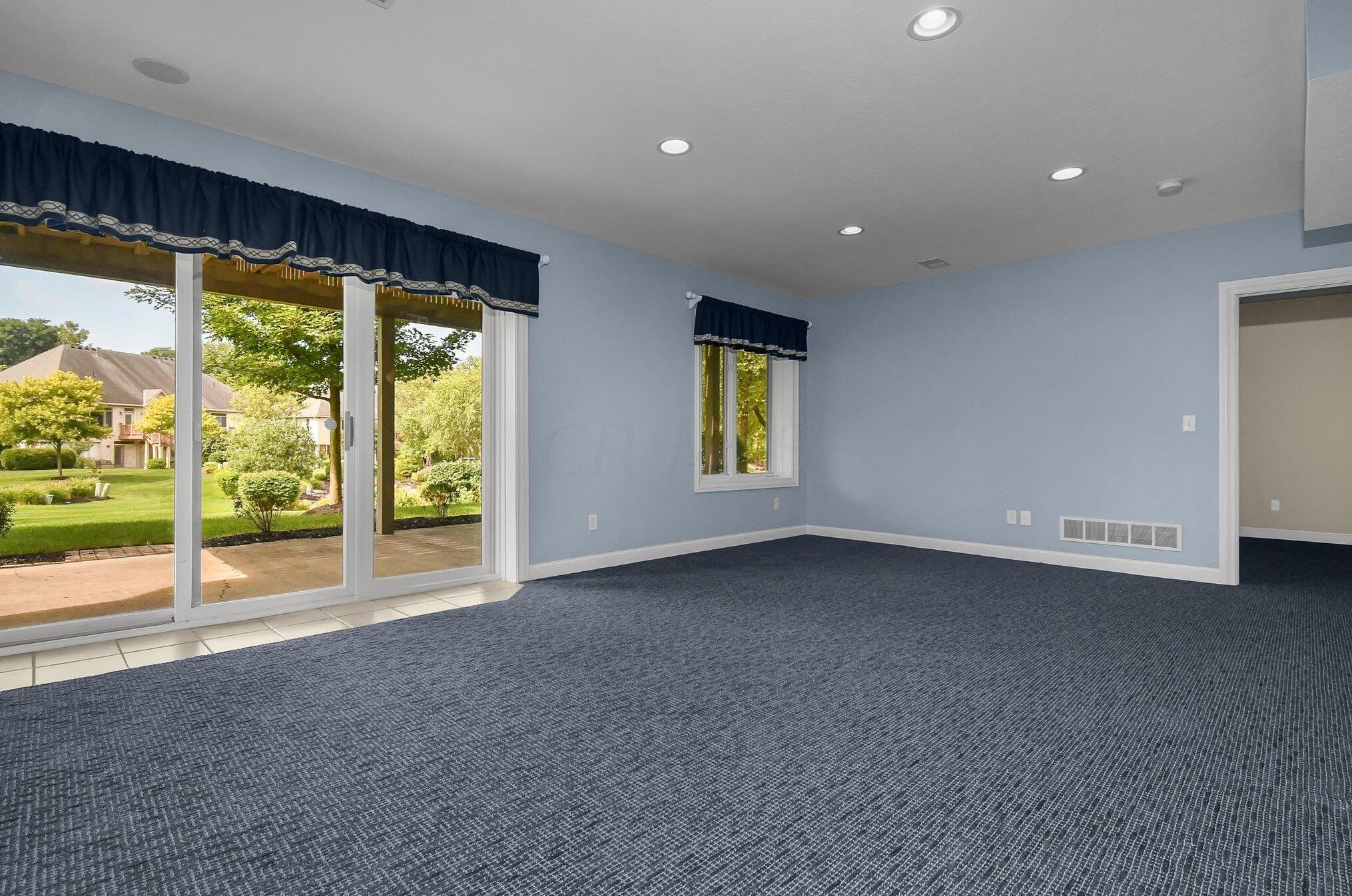 1917 Lake Shore Dr, Columbus OH 43204-4963 exterior